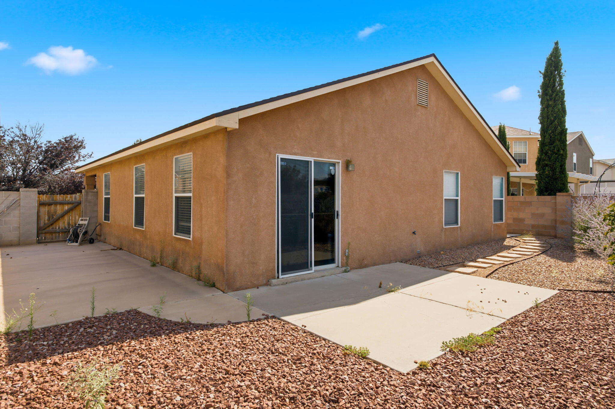 Photo 2 — 6705 Photinia Place NW