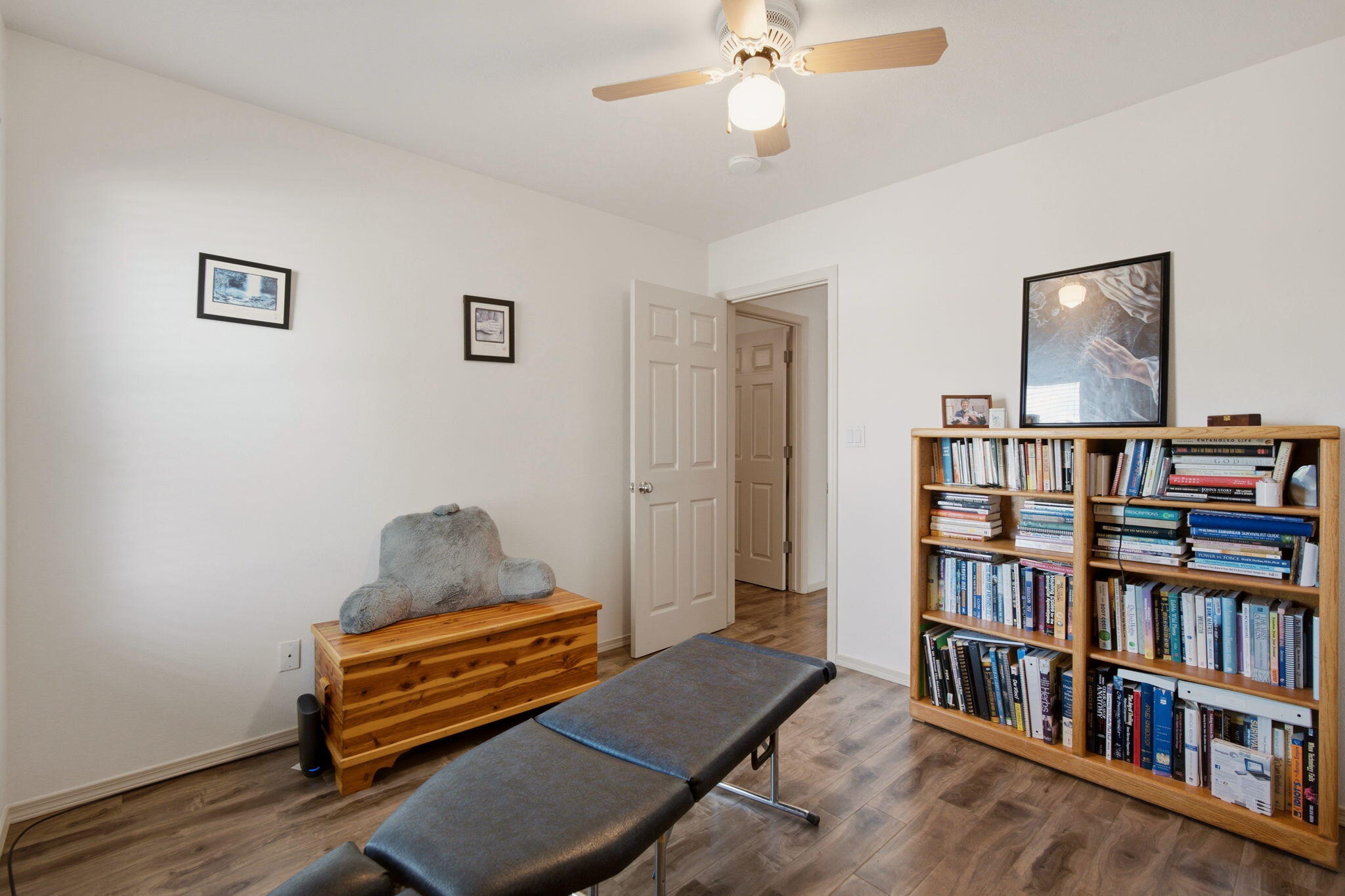 Photo 12 — 2405 Flagstone Road NE