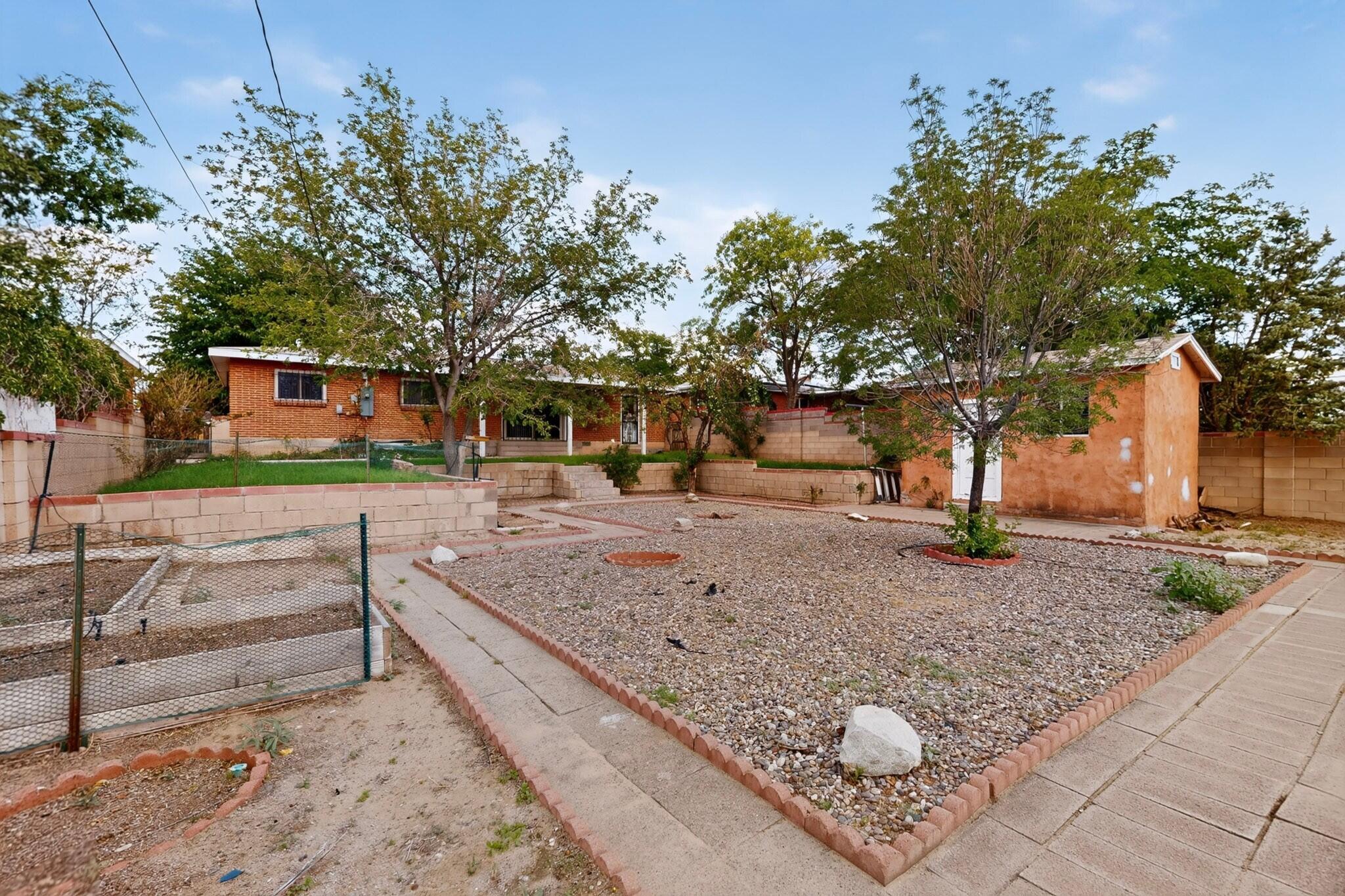 Photo 16 — 1809 Cornell Drive SE