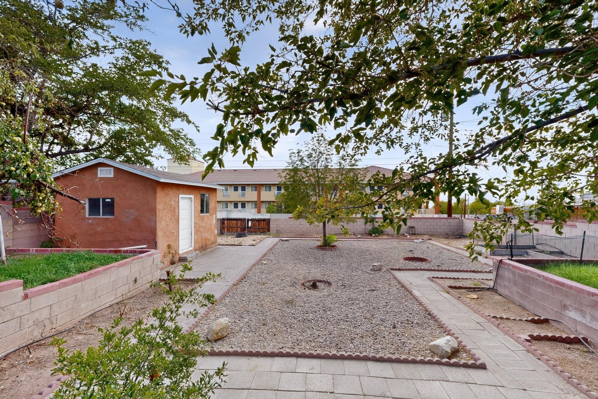 Photo 14 — 1809 Cornell Drive SE