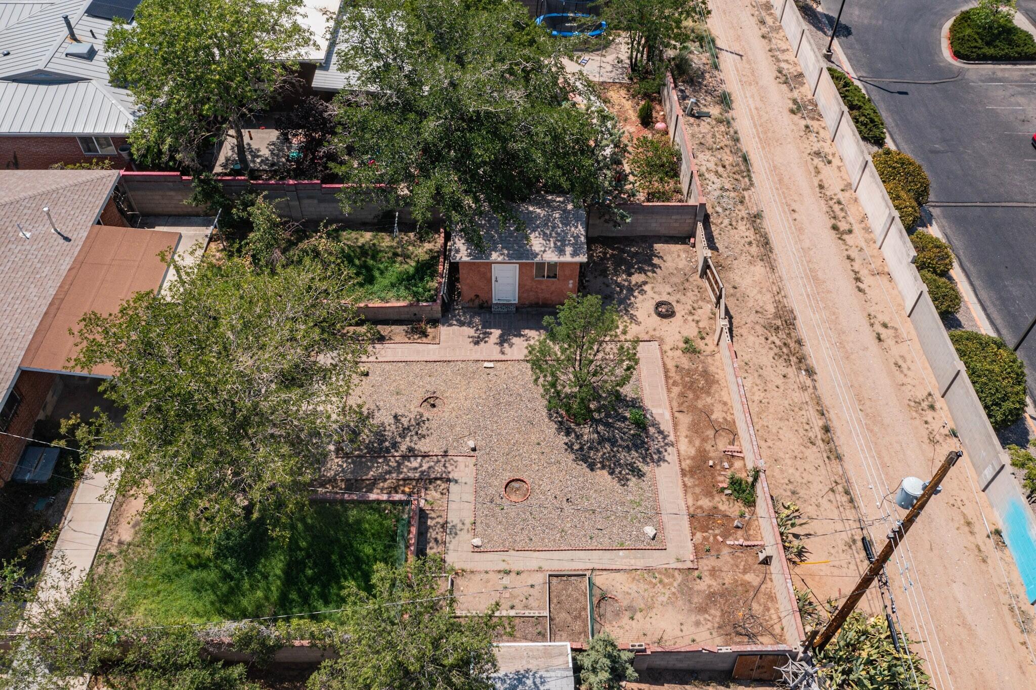 Photo 8 — 1809 Cornell Drive SE