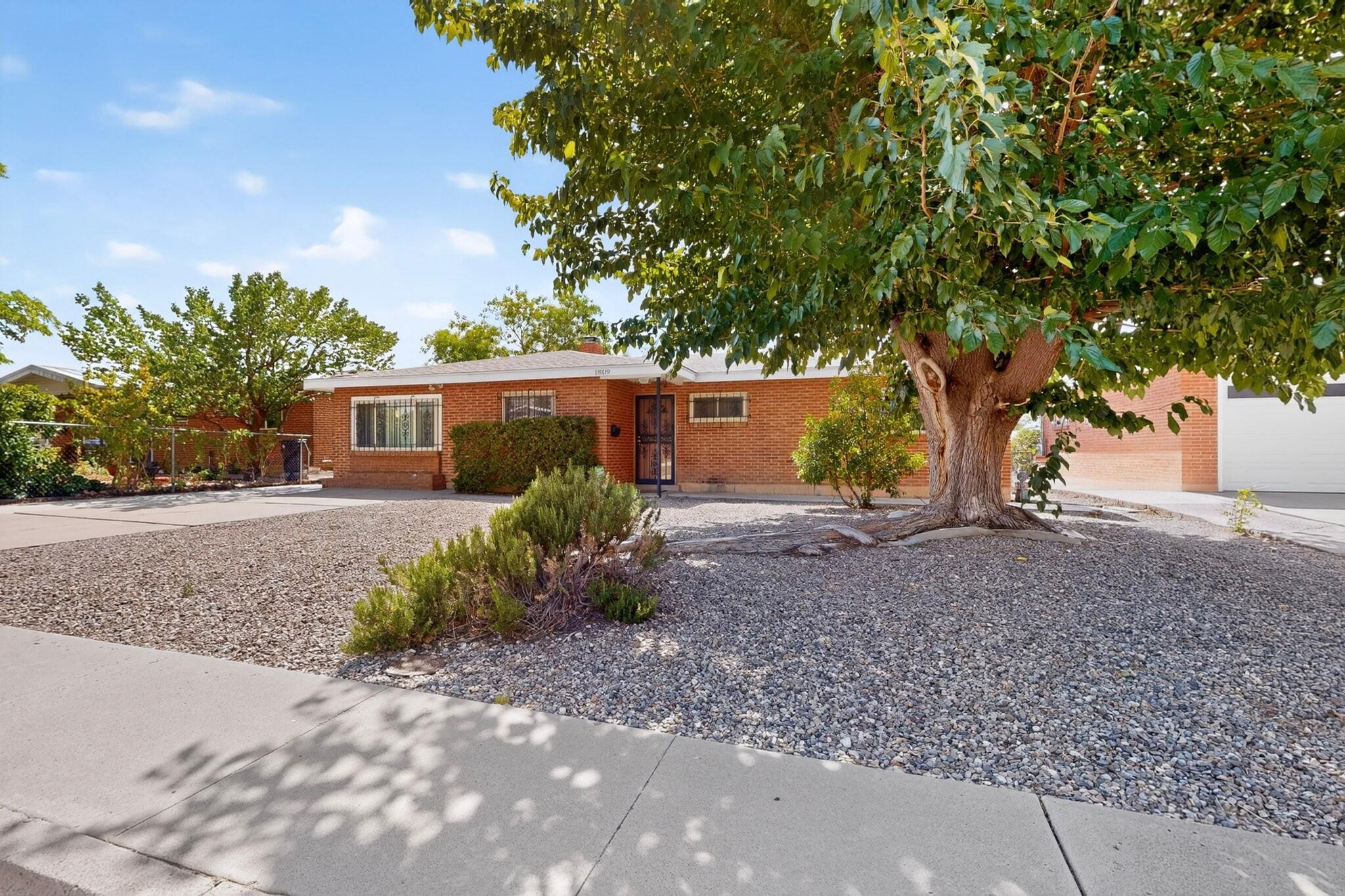 Photo 3 — 1809 Cornell Drive SE