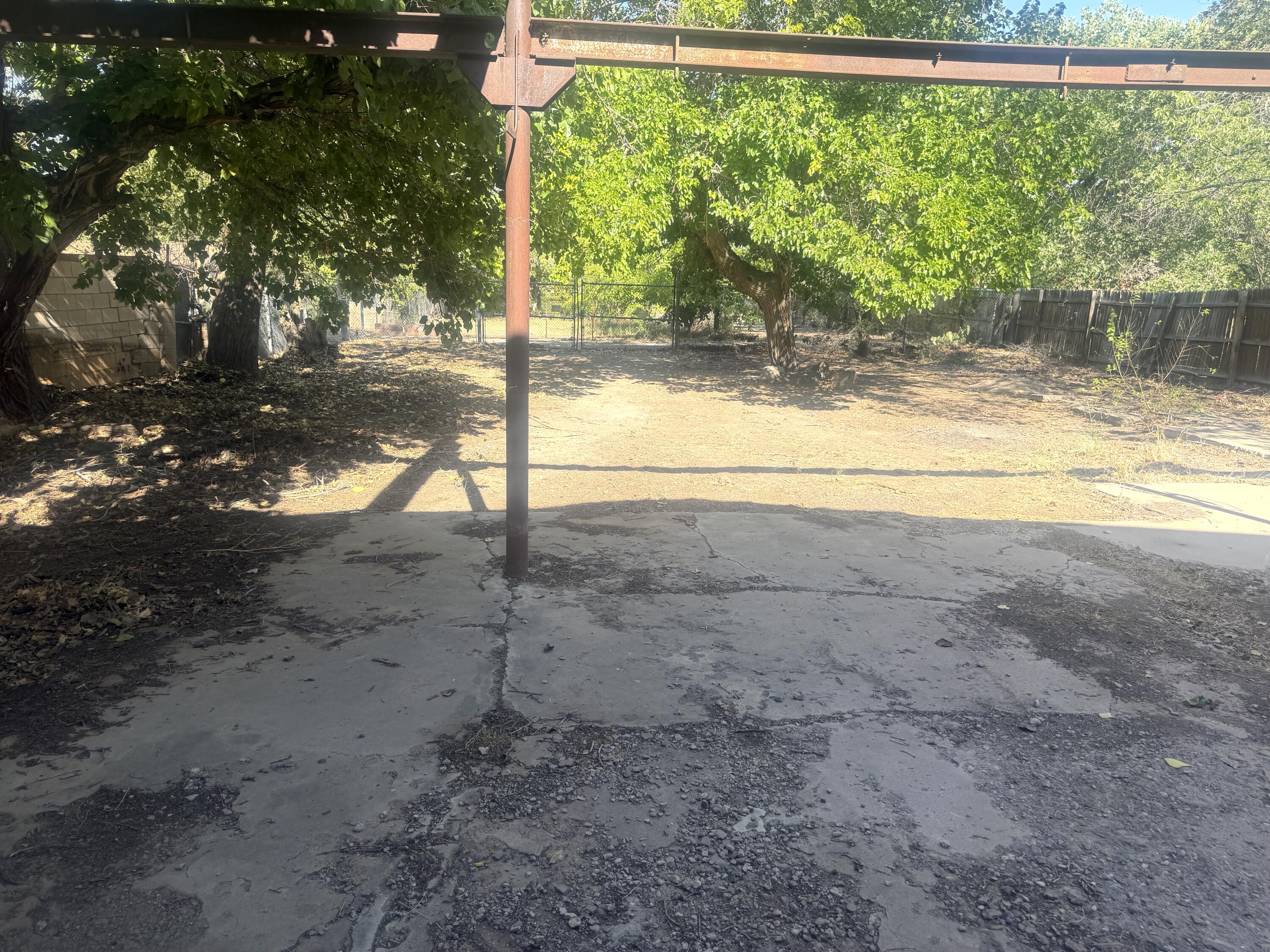 Photo 6 — 2005 Tapia Boulevard SW
