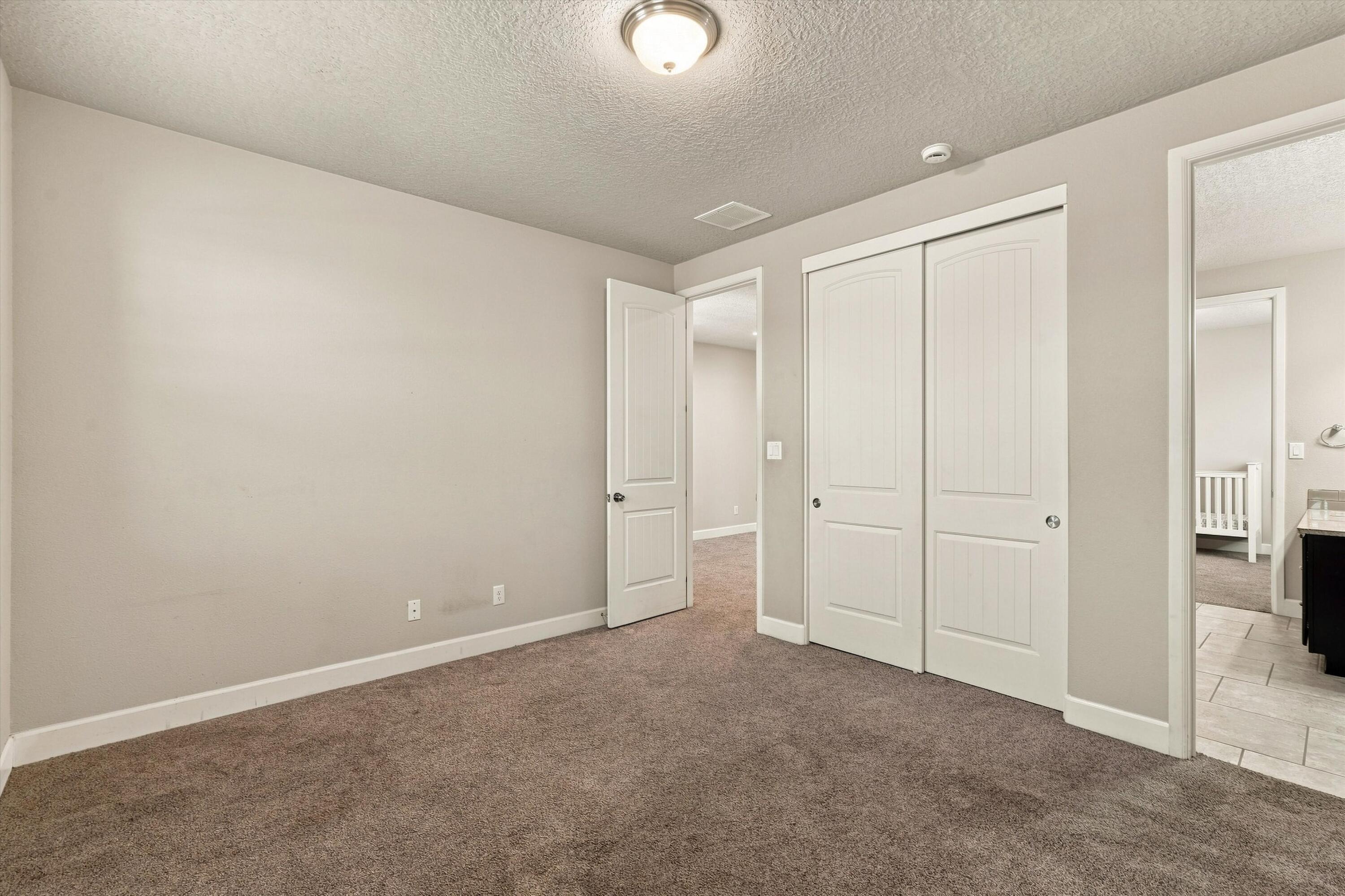 Photo 13 — 1632 Roble Drive SE