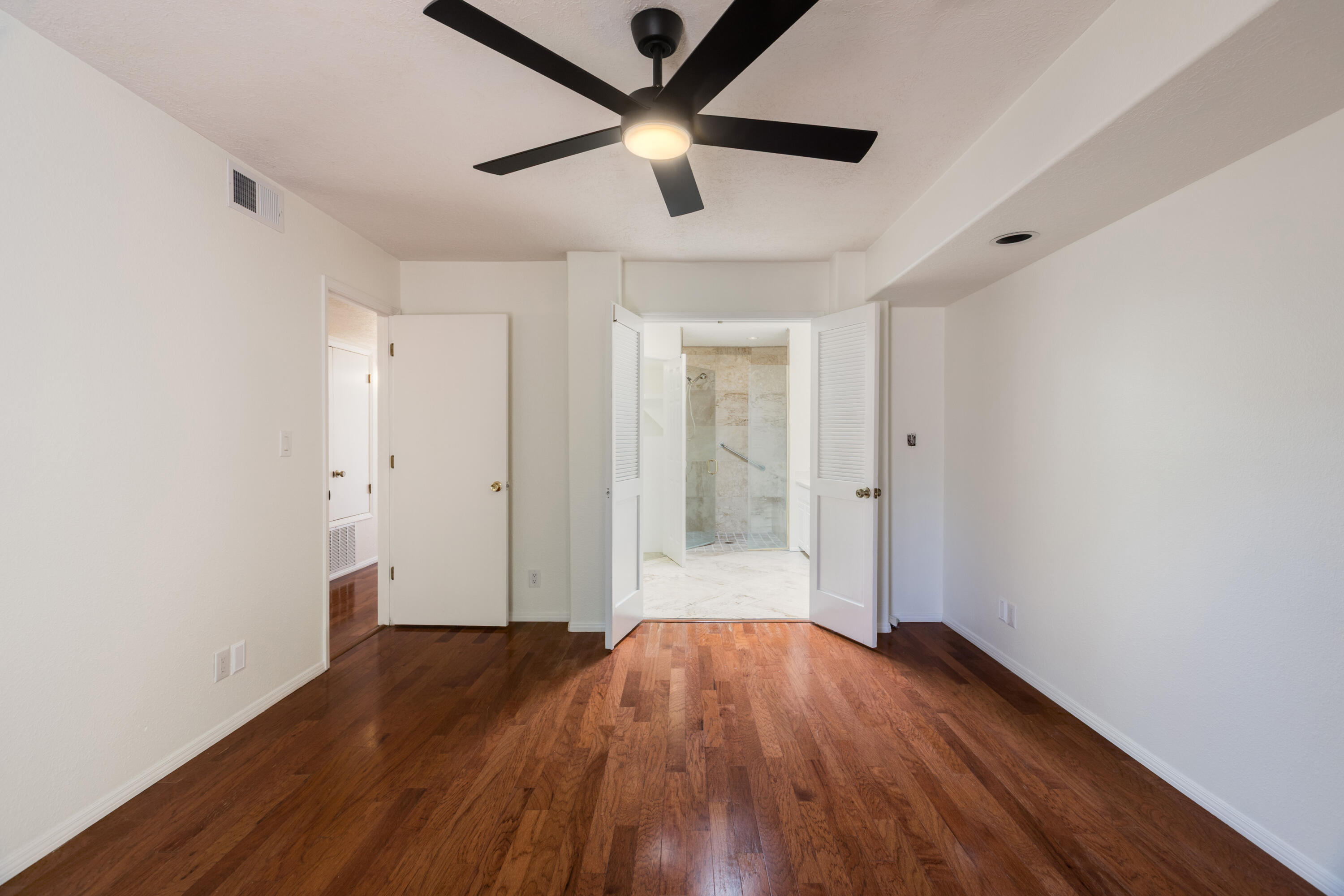Photo 15 — 2404 Don Pedro NW