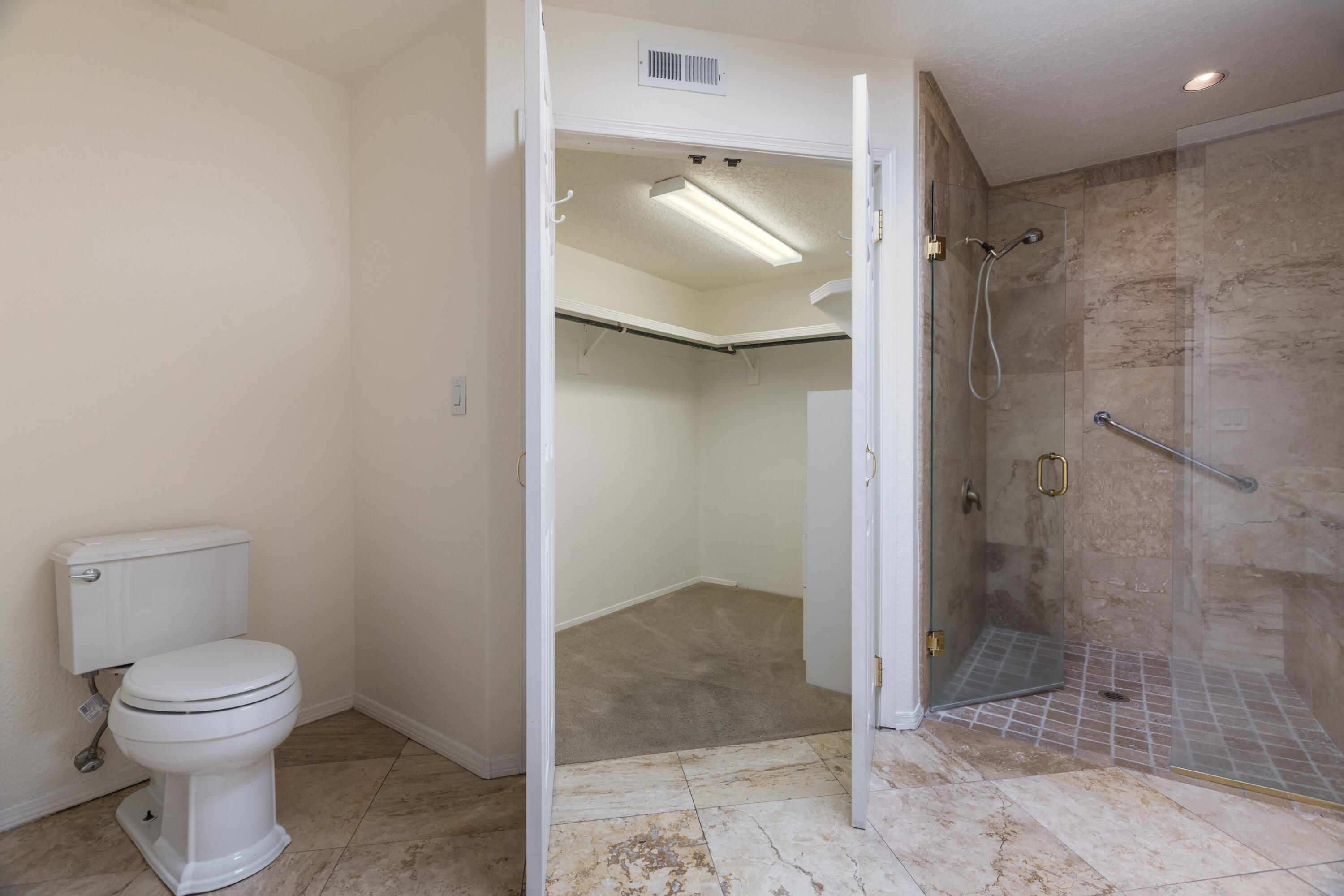 Photo 12 — 2404 Don Pedro NW
