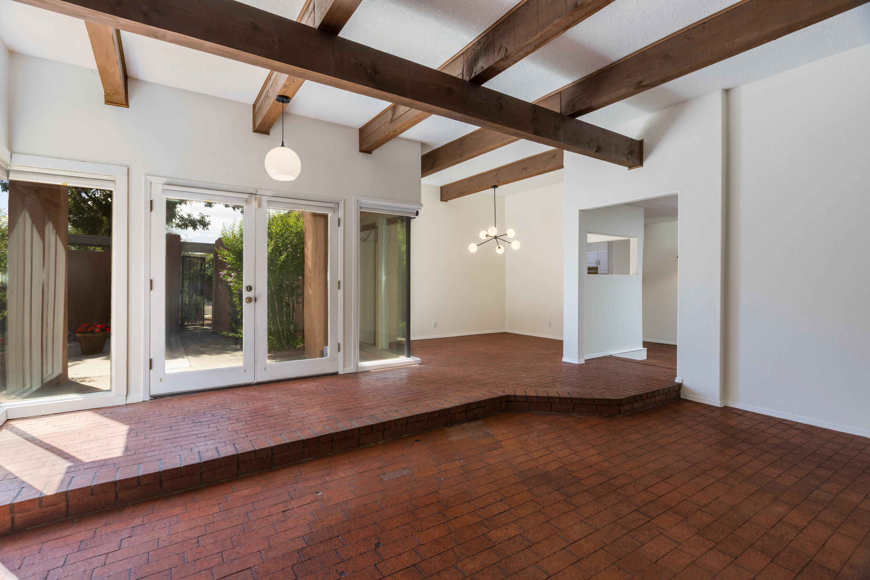 Photo 20 — 2404 Don Pedro NW