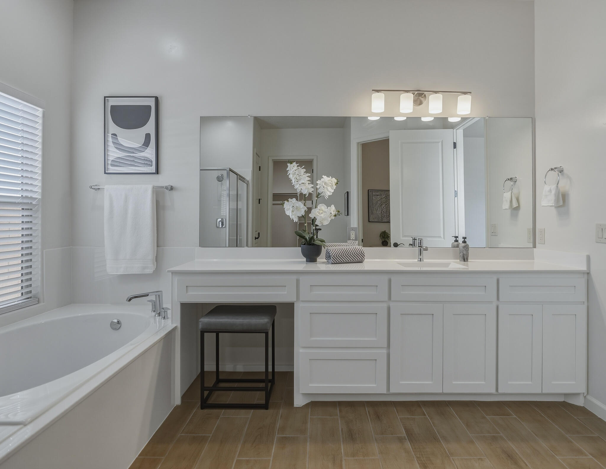 Photo 15 — 9801 Desert Lark Place NE