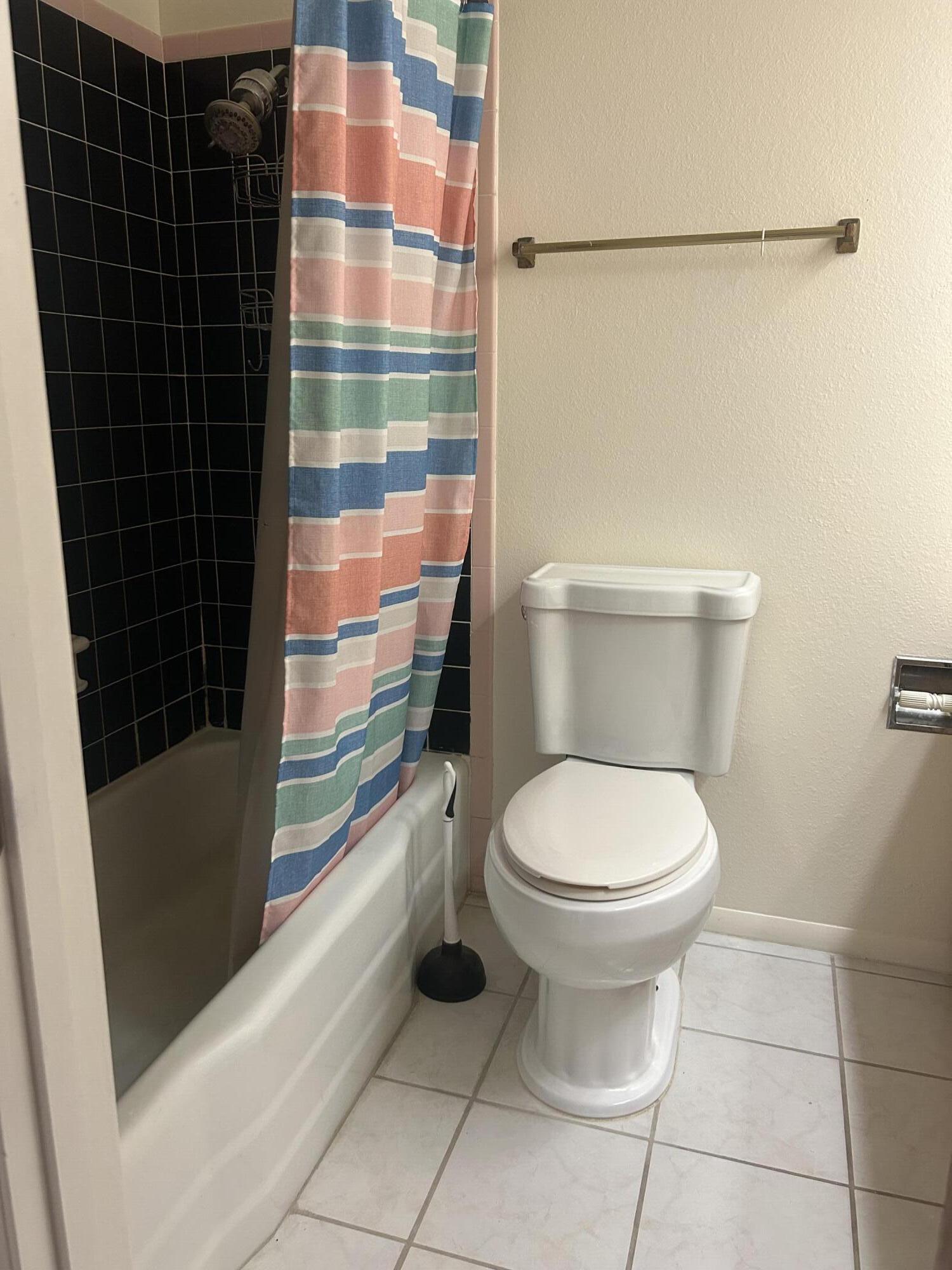 Photo 4 — 707 Neel Avenue
