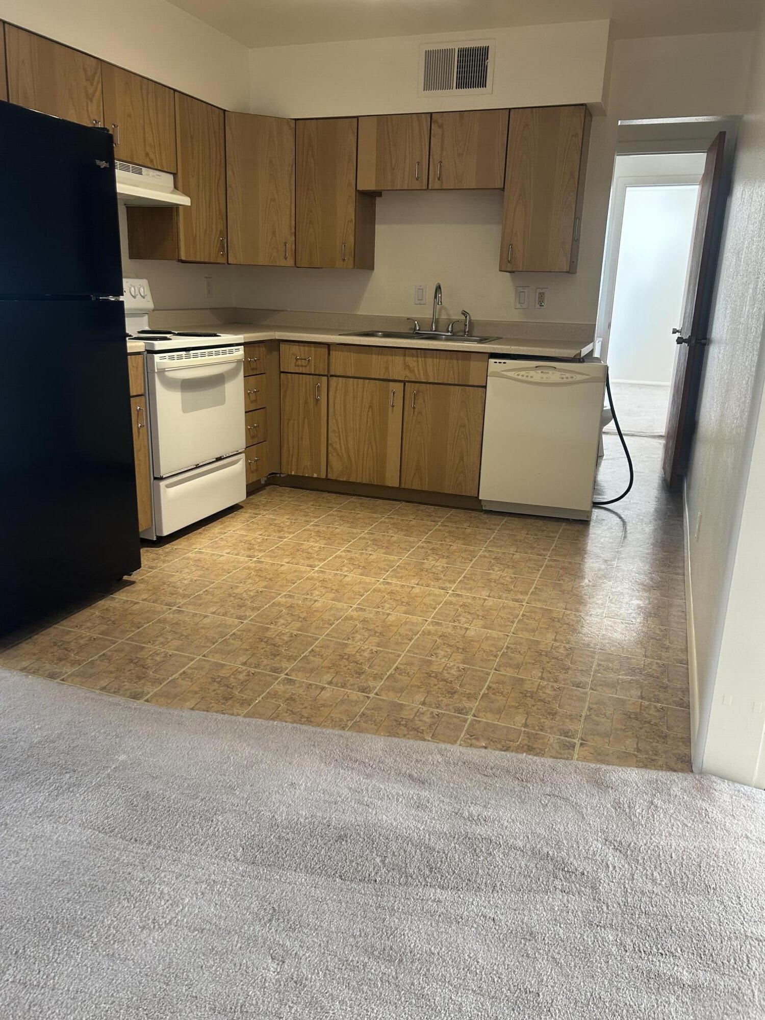 Photo 14 — 707 Neel Avenue
