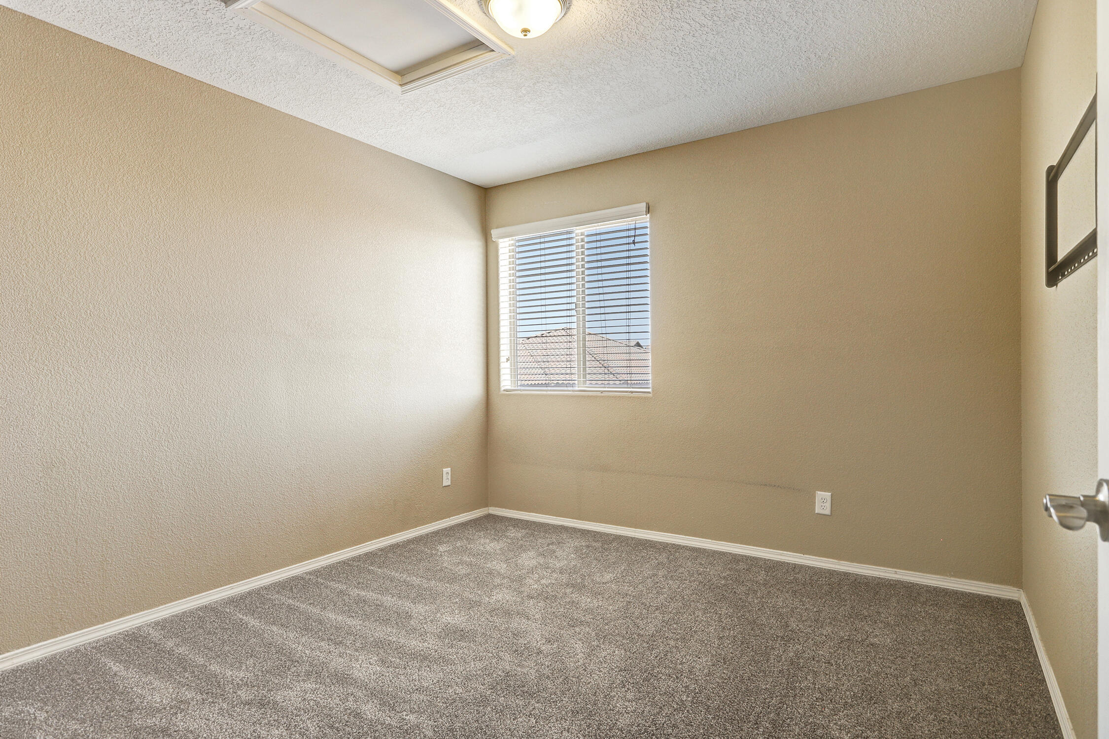 Photo 19 — 2821 Bayas Road SE