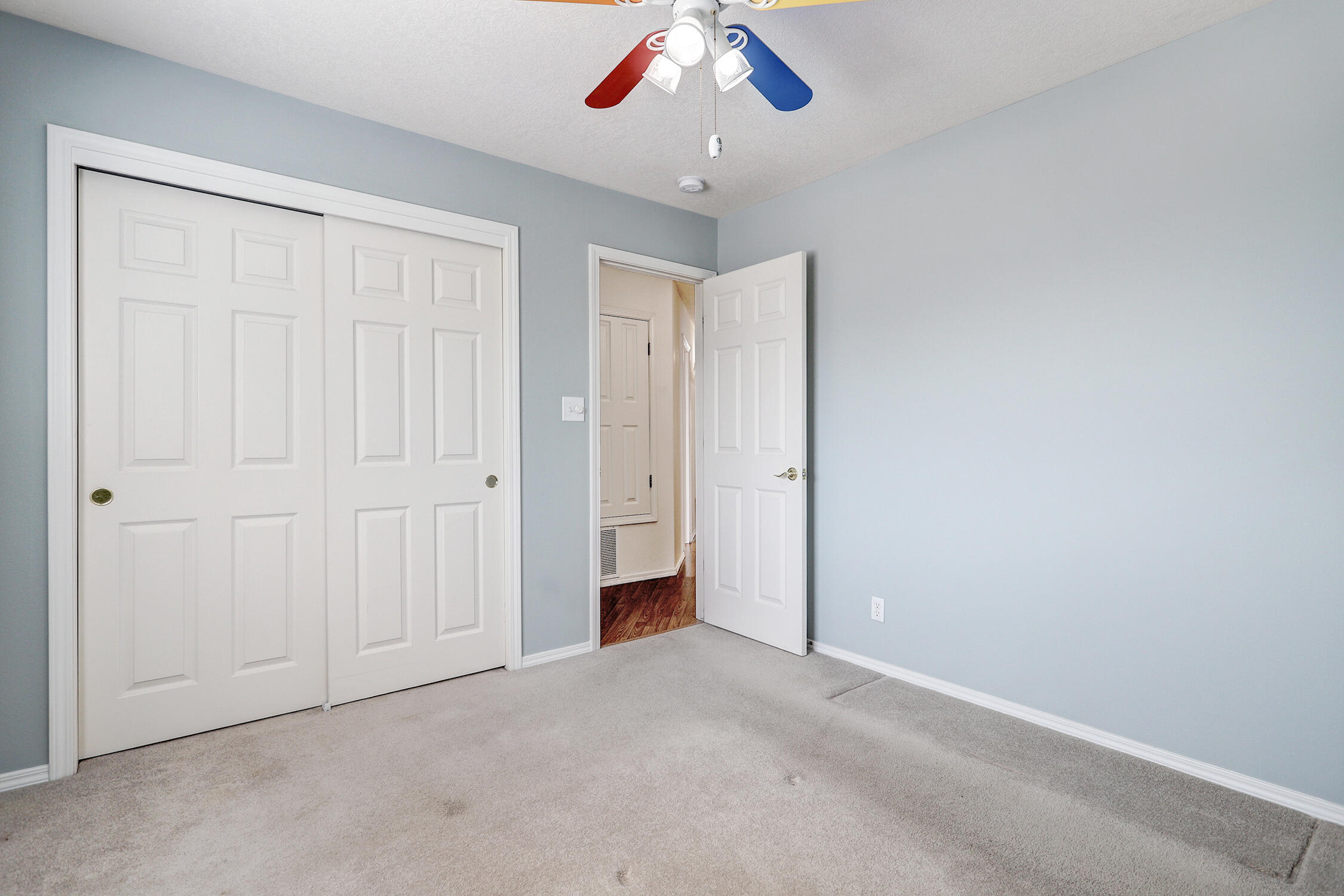 Photo 2 — 2190 Monterrey Road NE