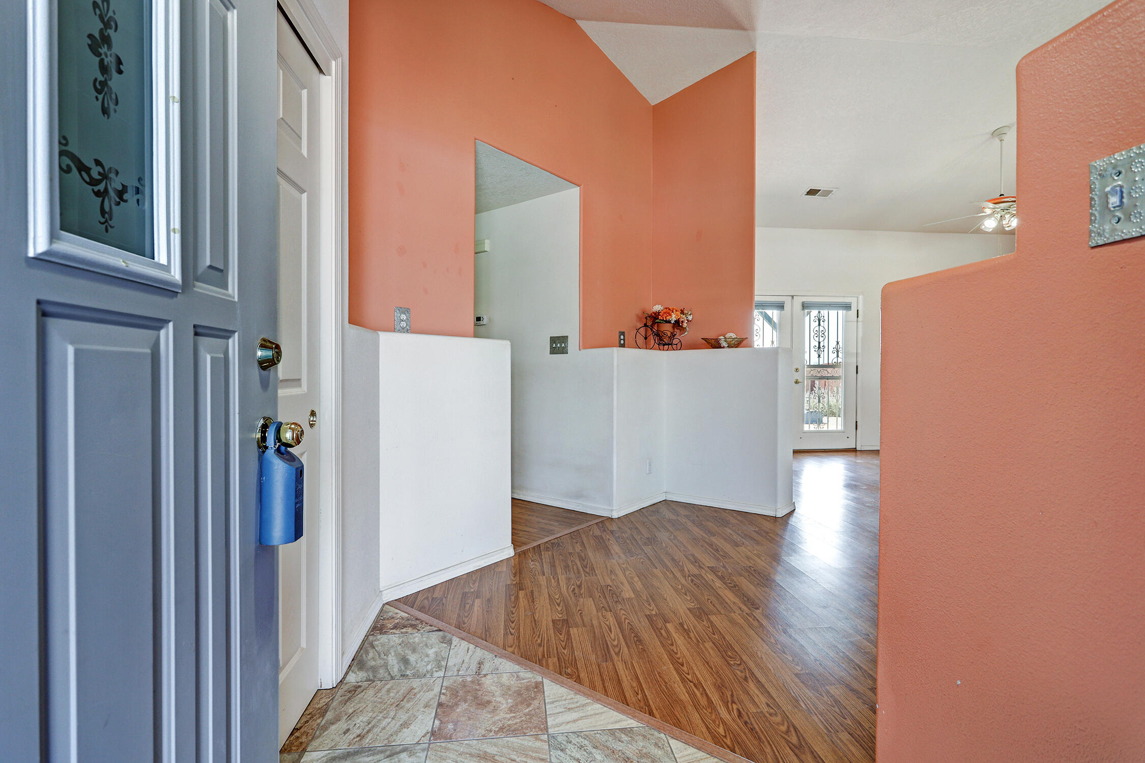Photo 12 — 2190 Monterrey Road NE