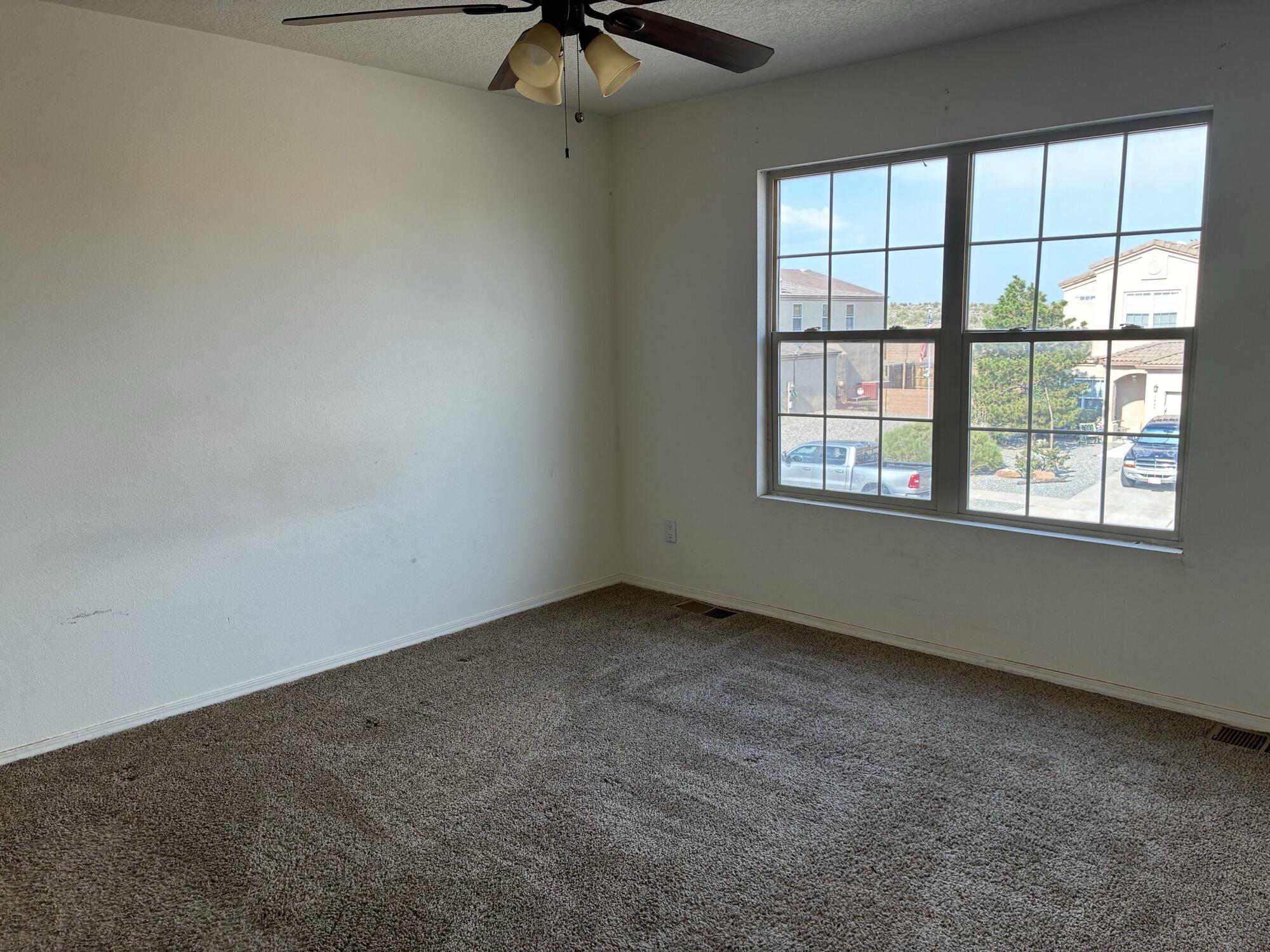Photo 5 — 1445 Isleta Court NE