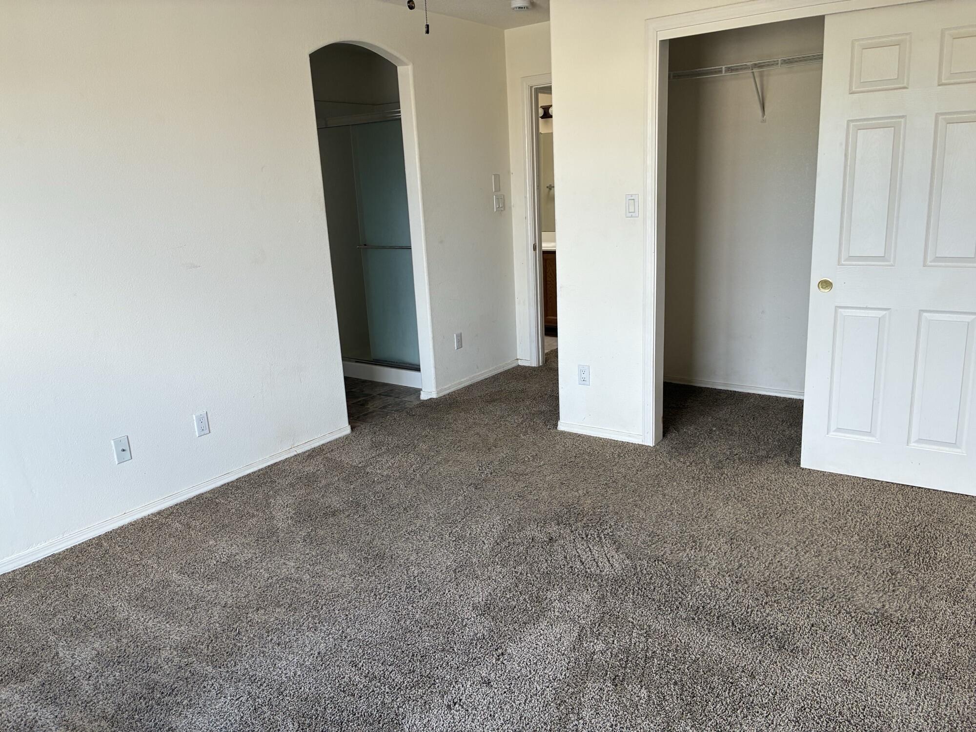 Photo 6 — 1445 Isleta Court NE