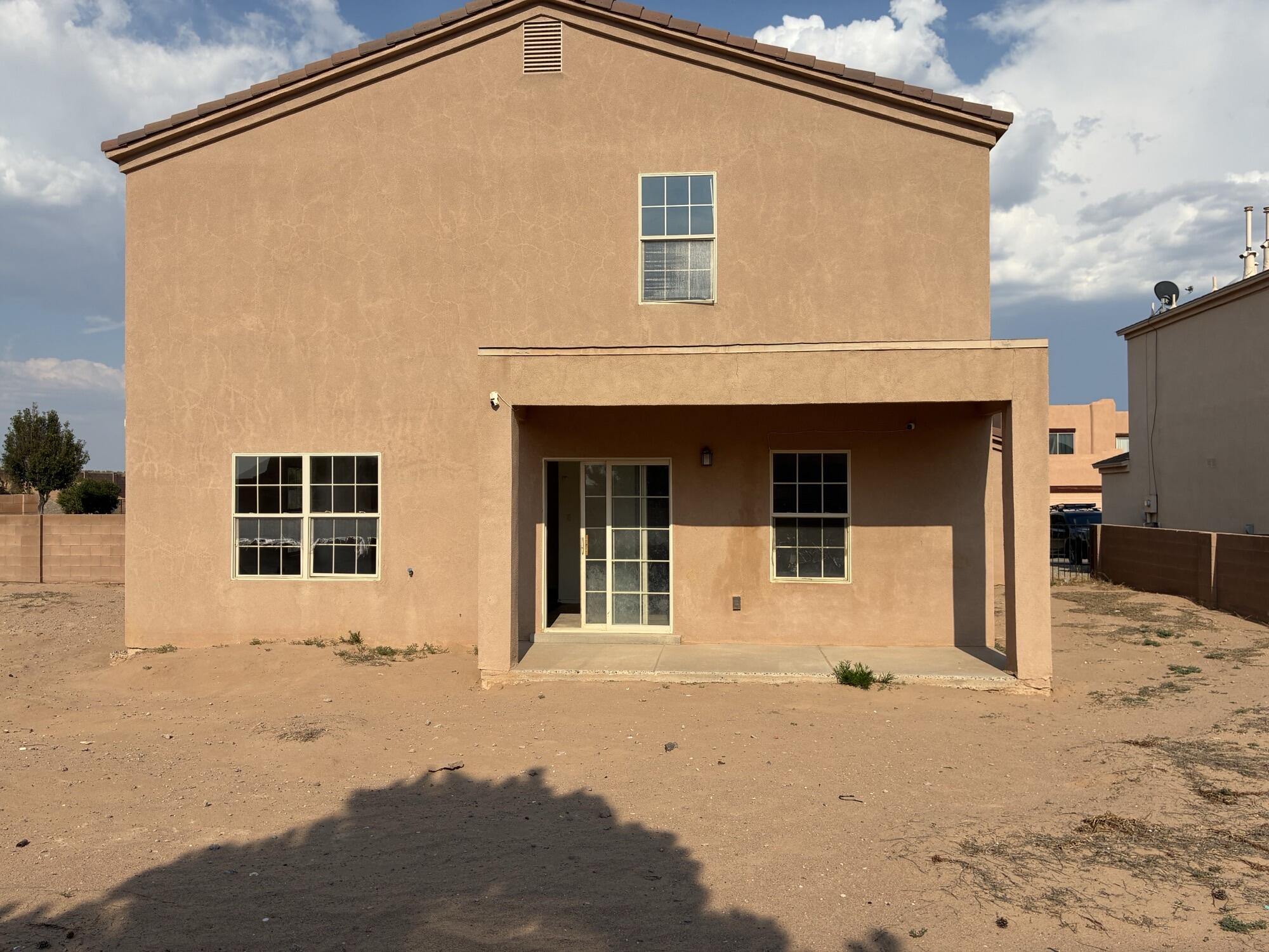 Photo 10 — 1445 Isleta Court NE