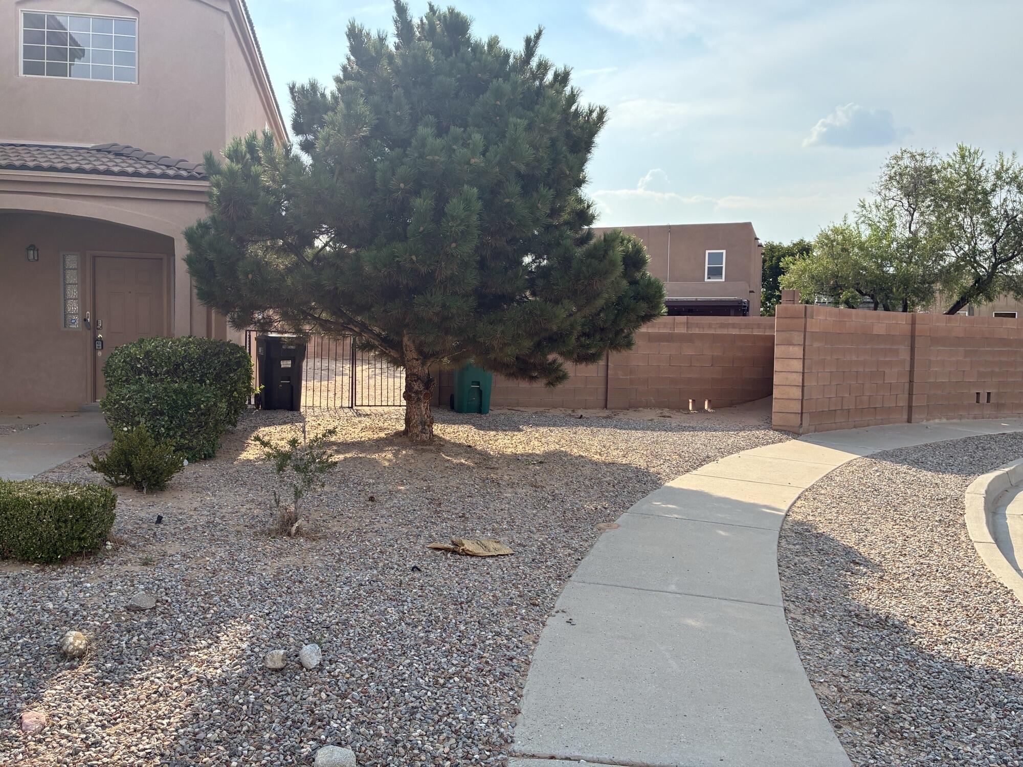Photo 15 — 1445 Isleta Court NE