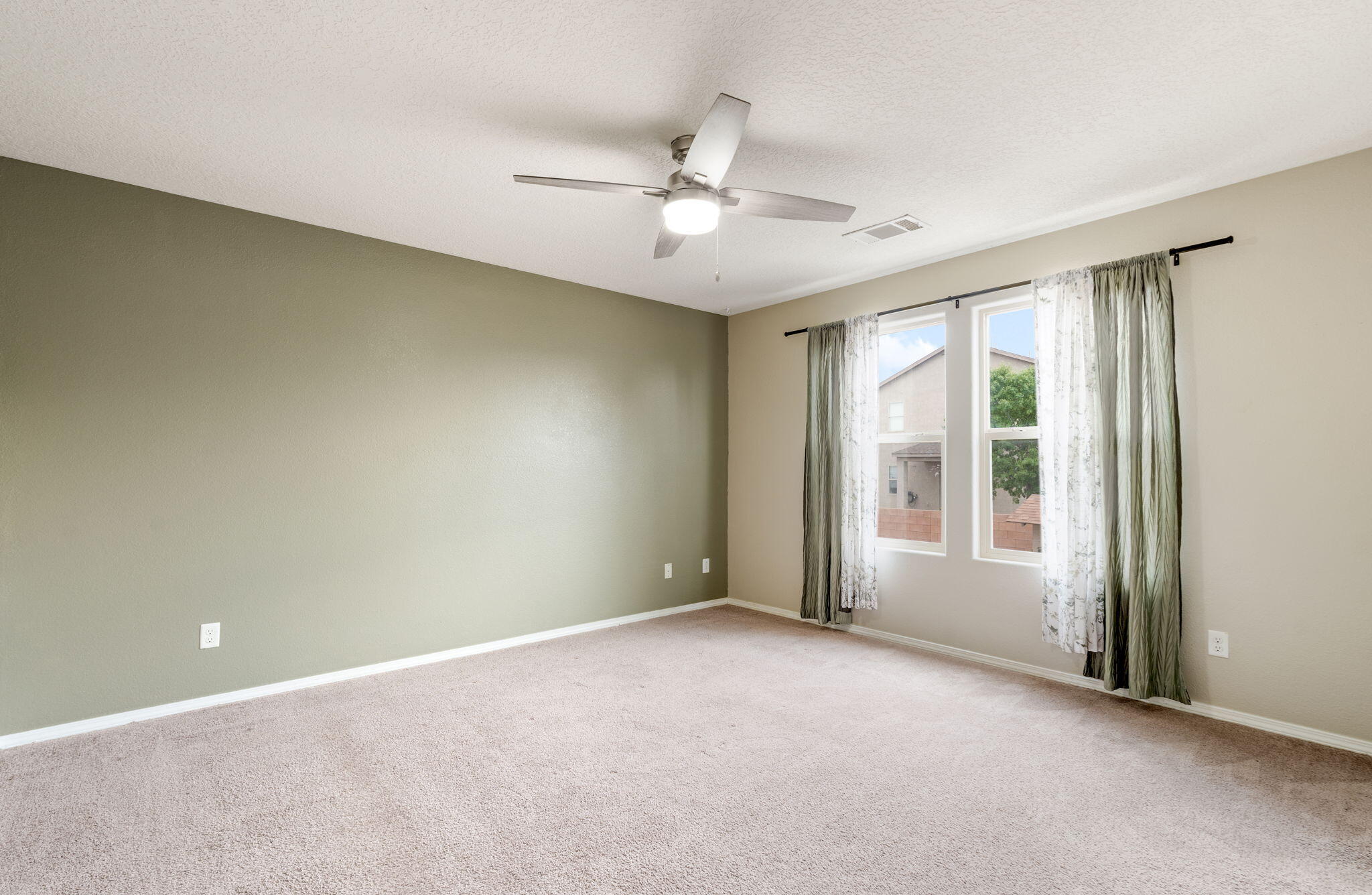Photo 18 — 1014 El Prado Street NW