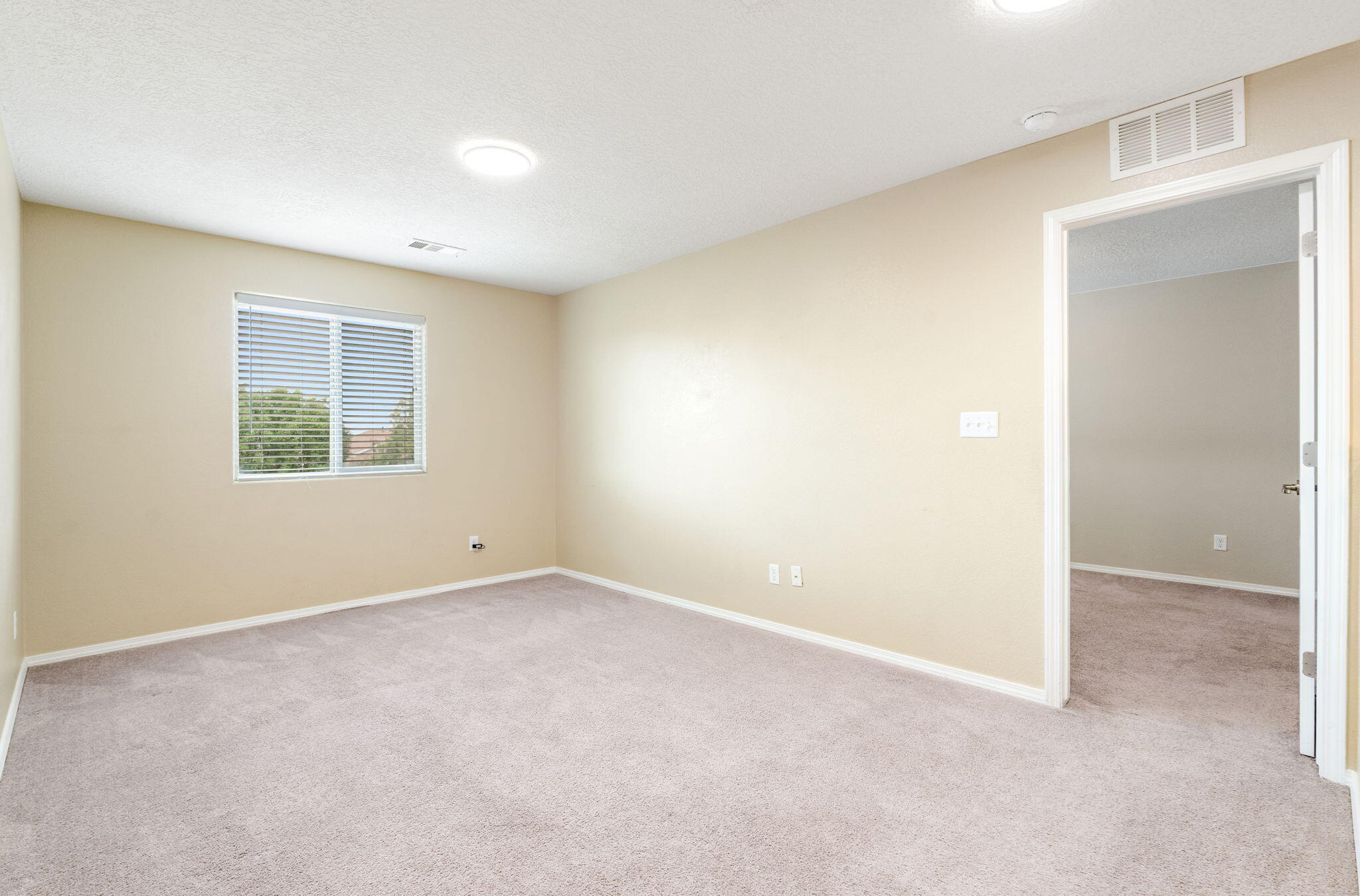 Photo 8 — 1014 El Prado Street NW