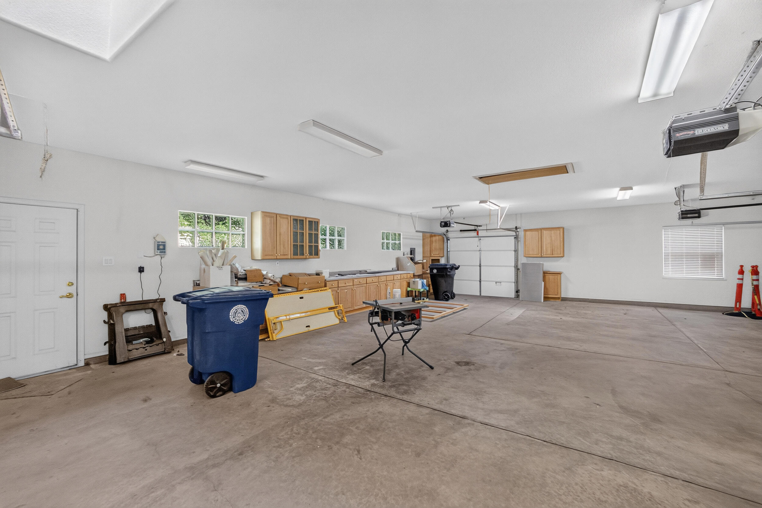 Photo 19 — 11127 Inverness Court NE
