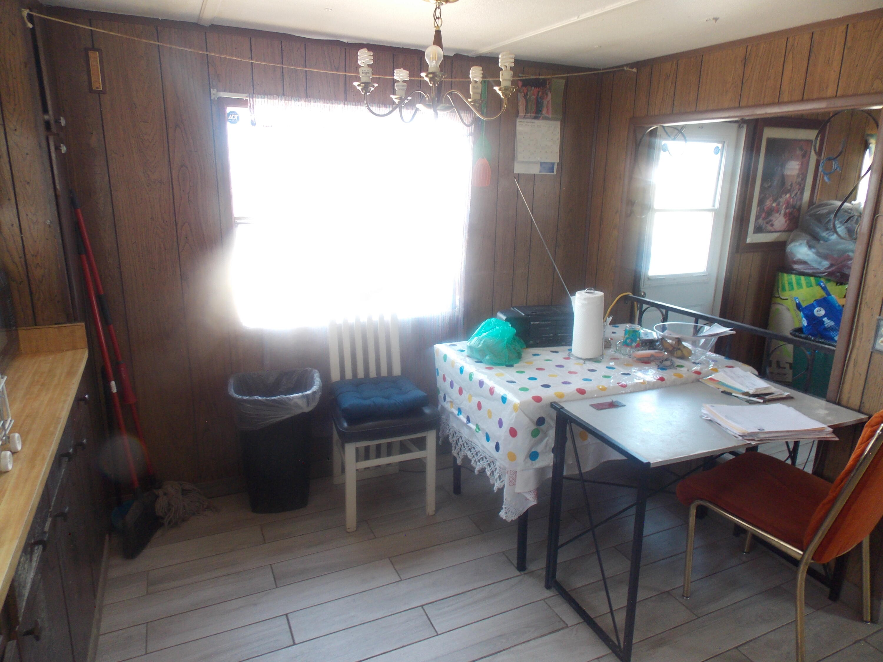Photo 18 — 442 Meadowlake Road