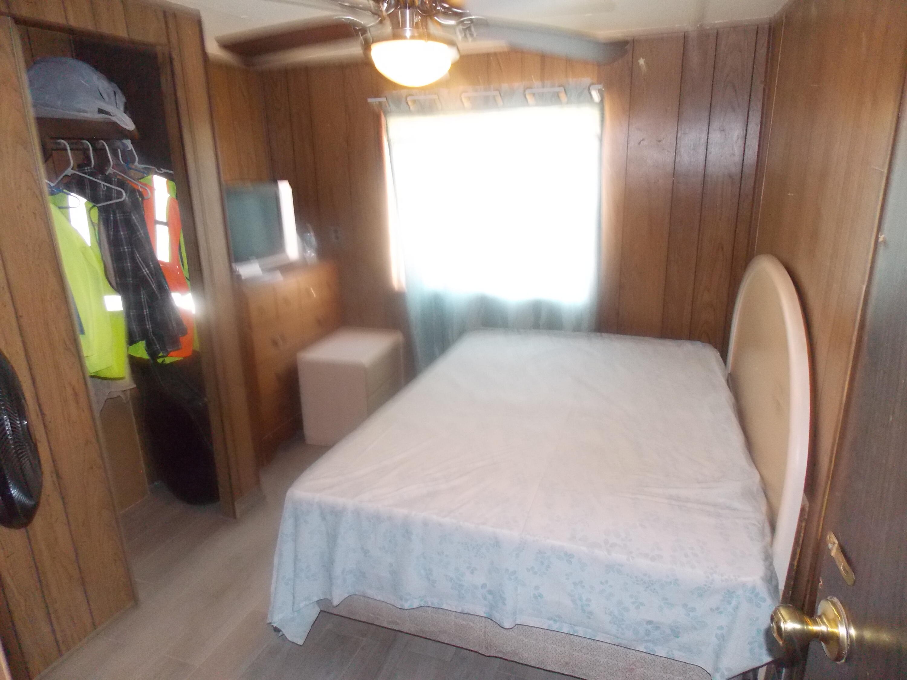 Photo 13 — 442 Meadowlake Road
