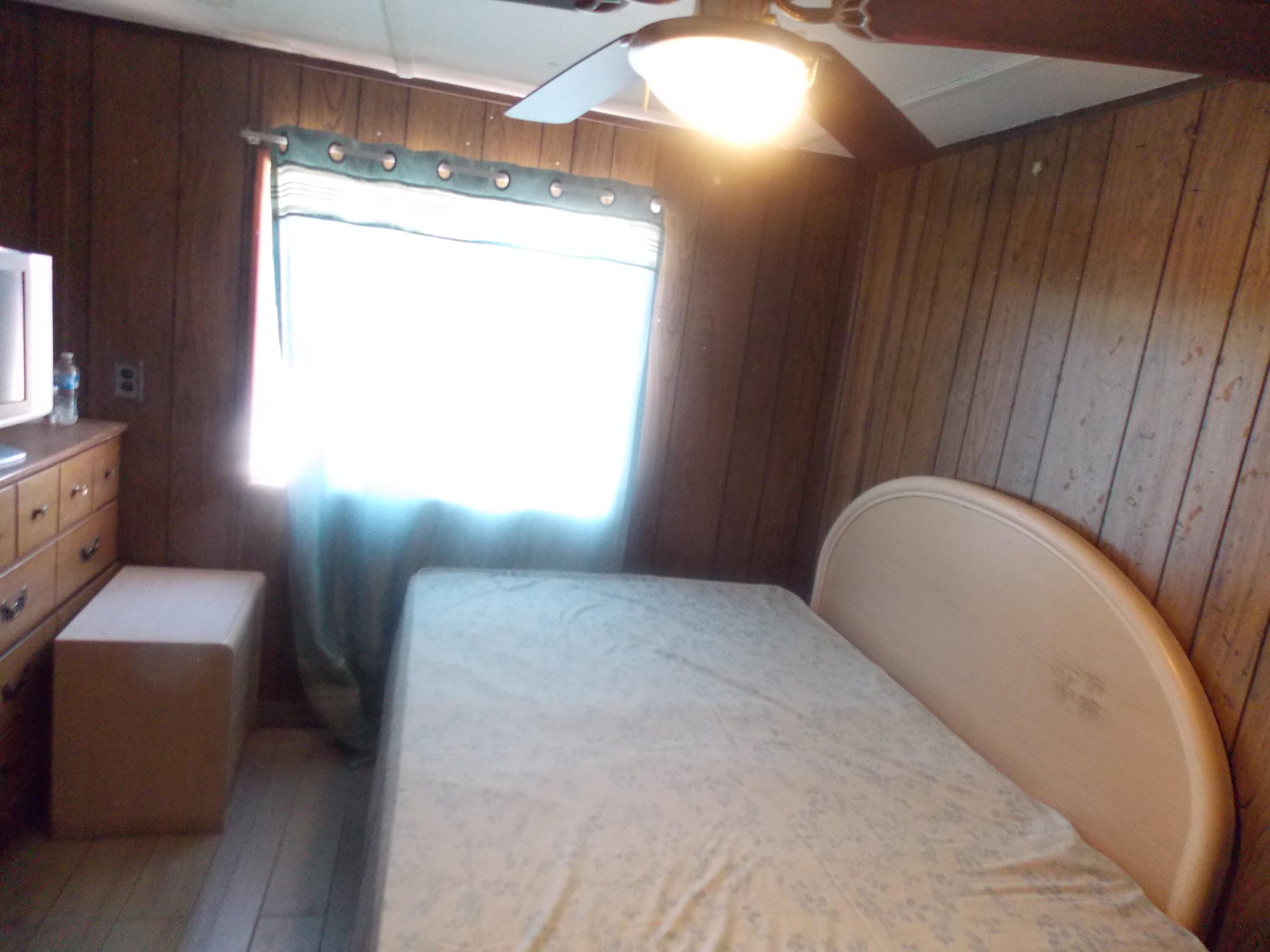 Photo 12 — 442 Meadowlake Road