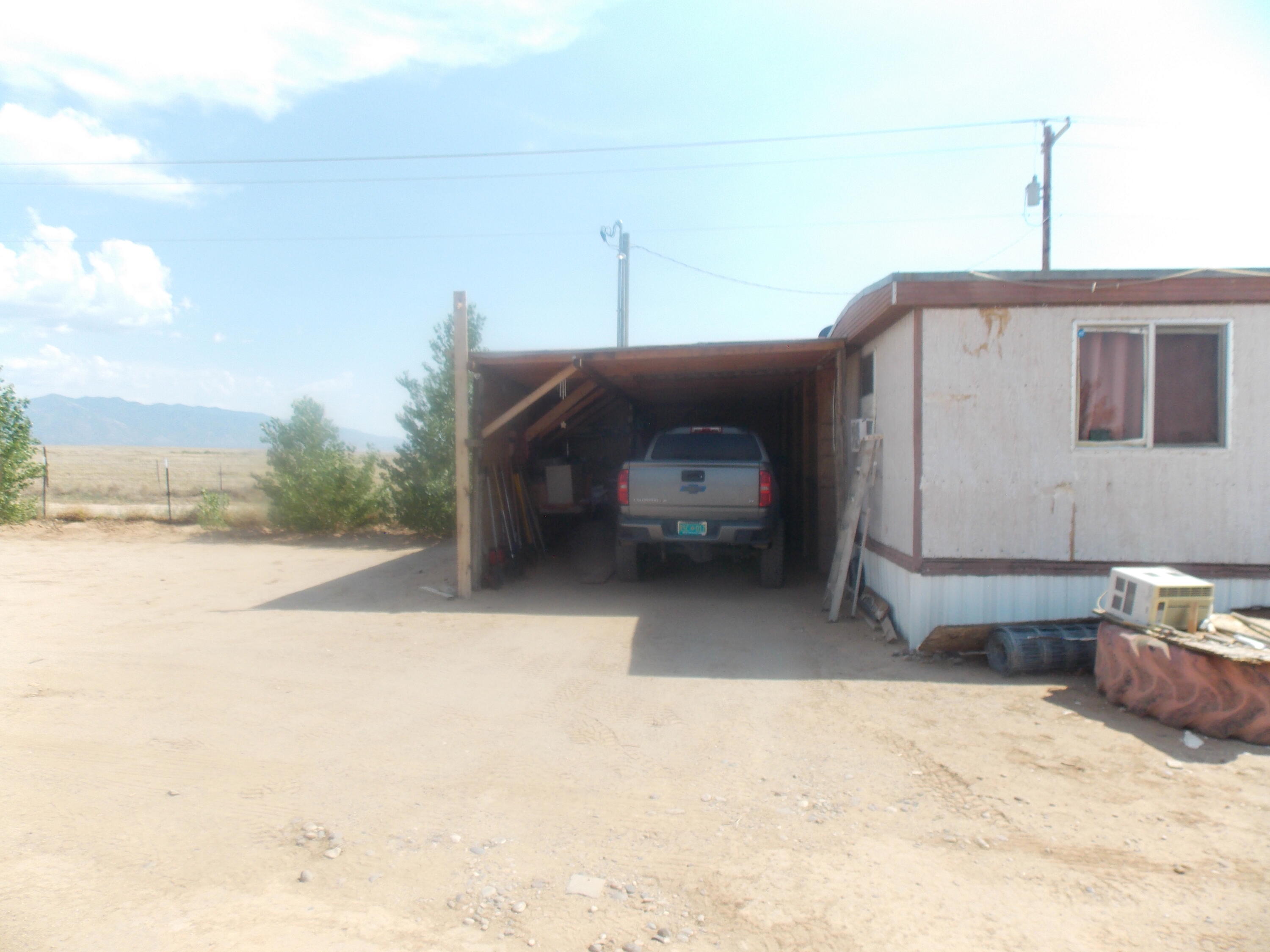 Photo 8 — 442 Meadowlake Road