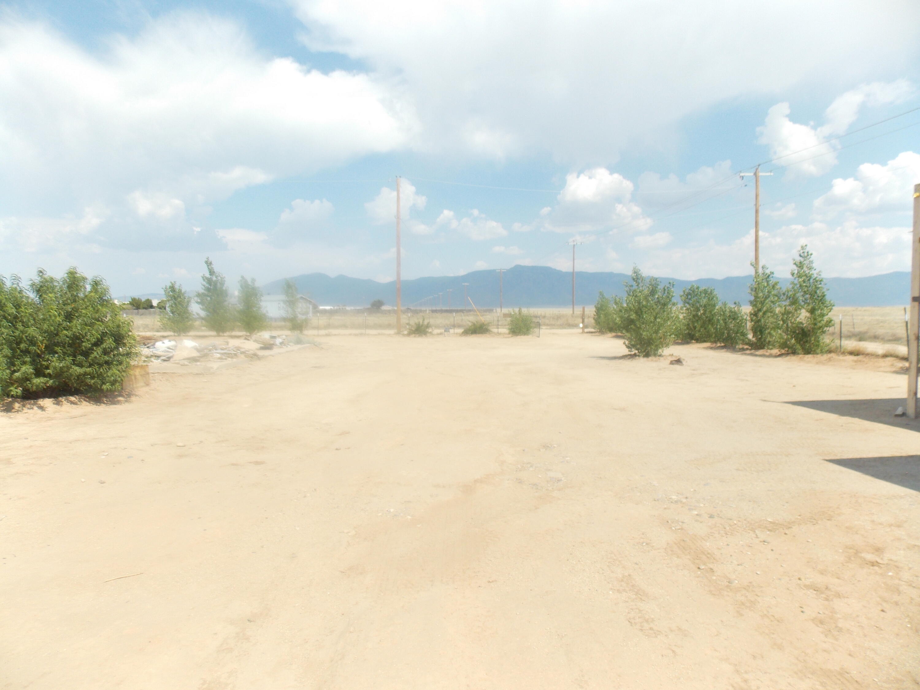 Photo 4 — 442 Meadowlake Road