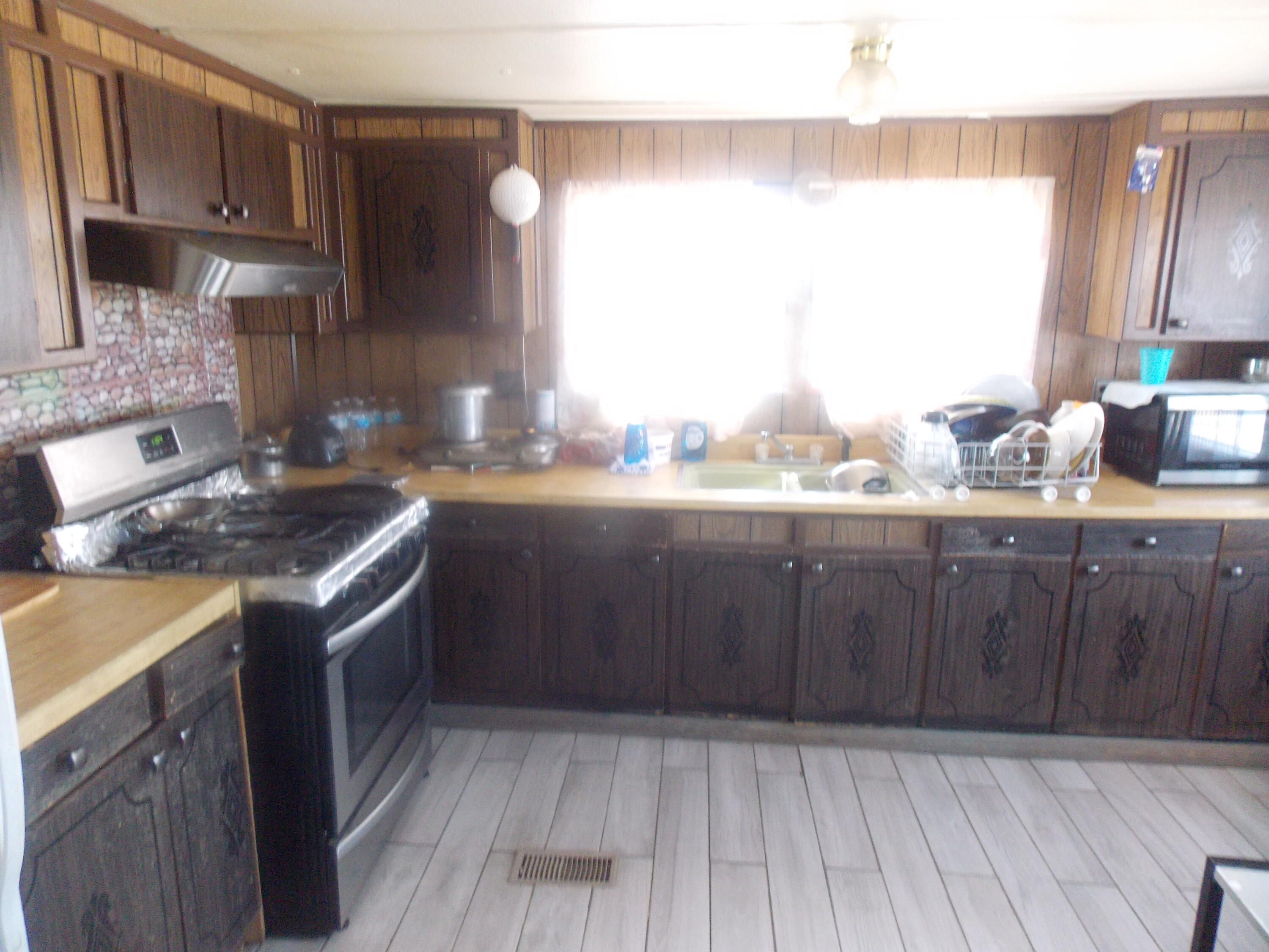Photo 20 — 442 Meadowlake Road