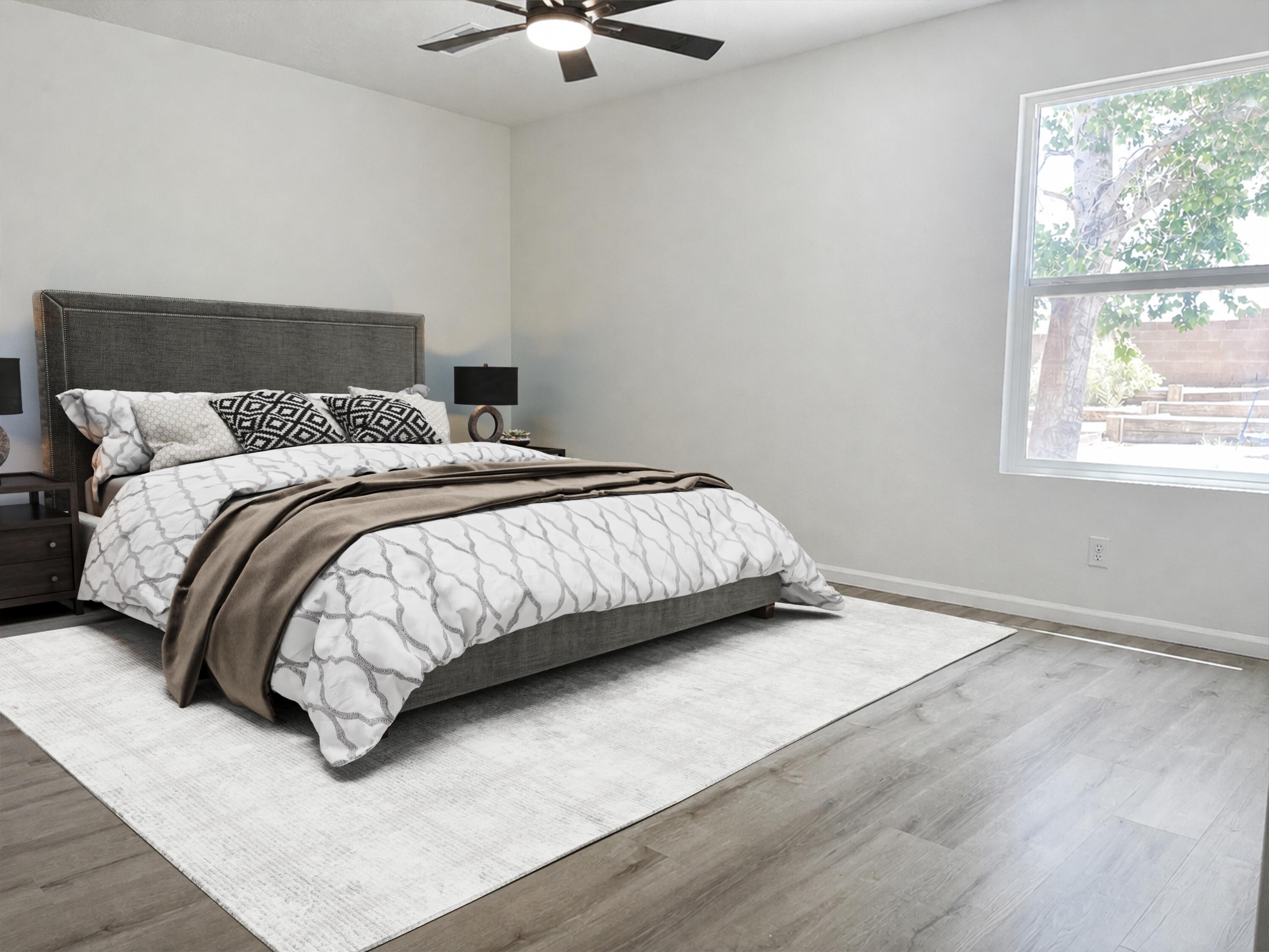 Photo 2 — 748 Saratoga Drive NE