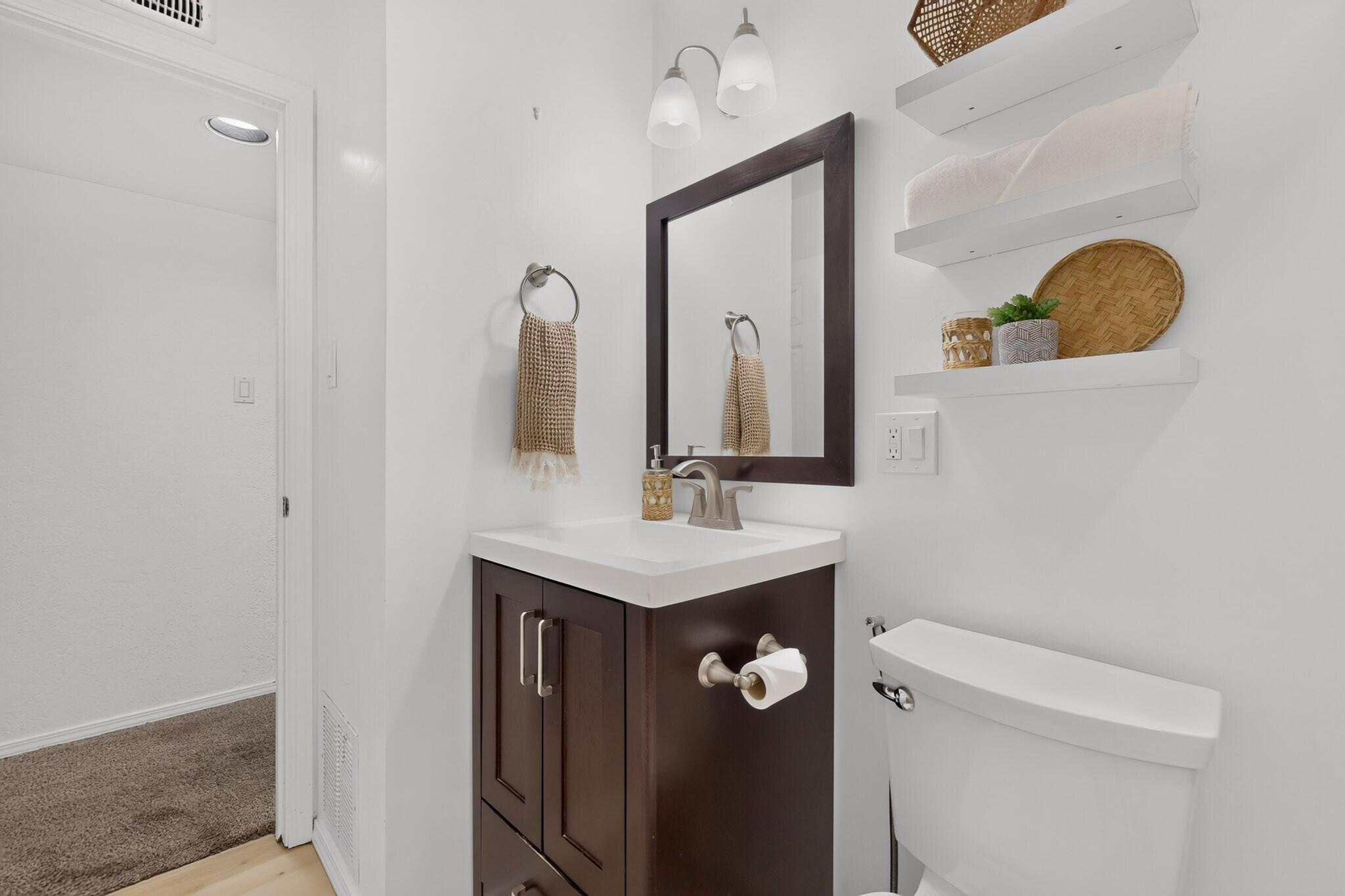 Photo 4 — 2340 Britt Street NE