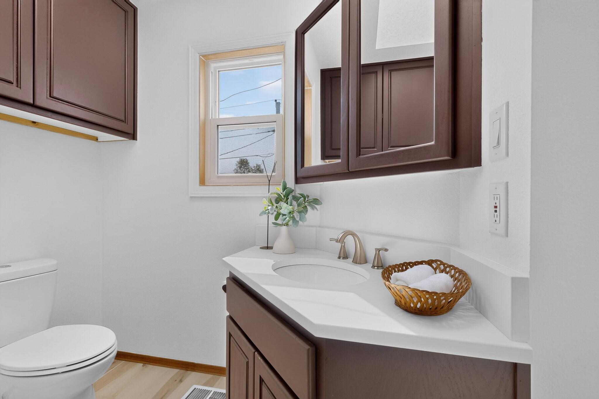 Photo 12 — 2340 Britt Street NE