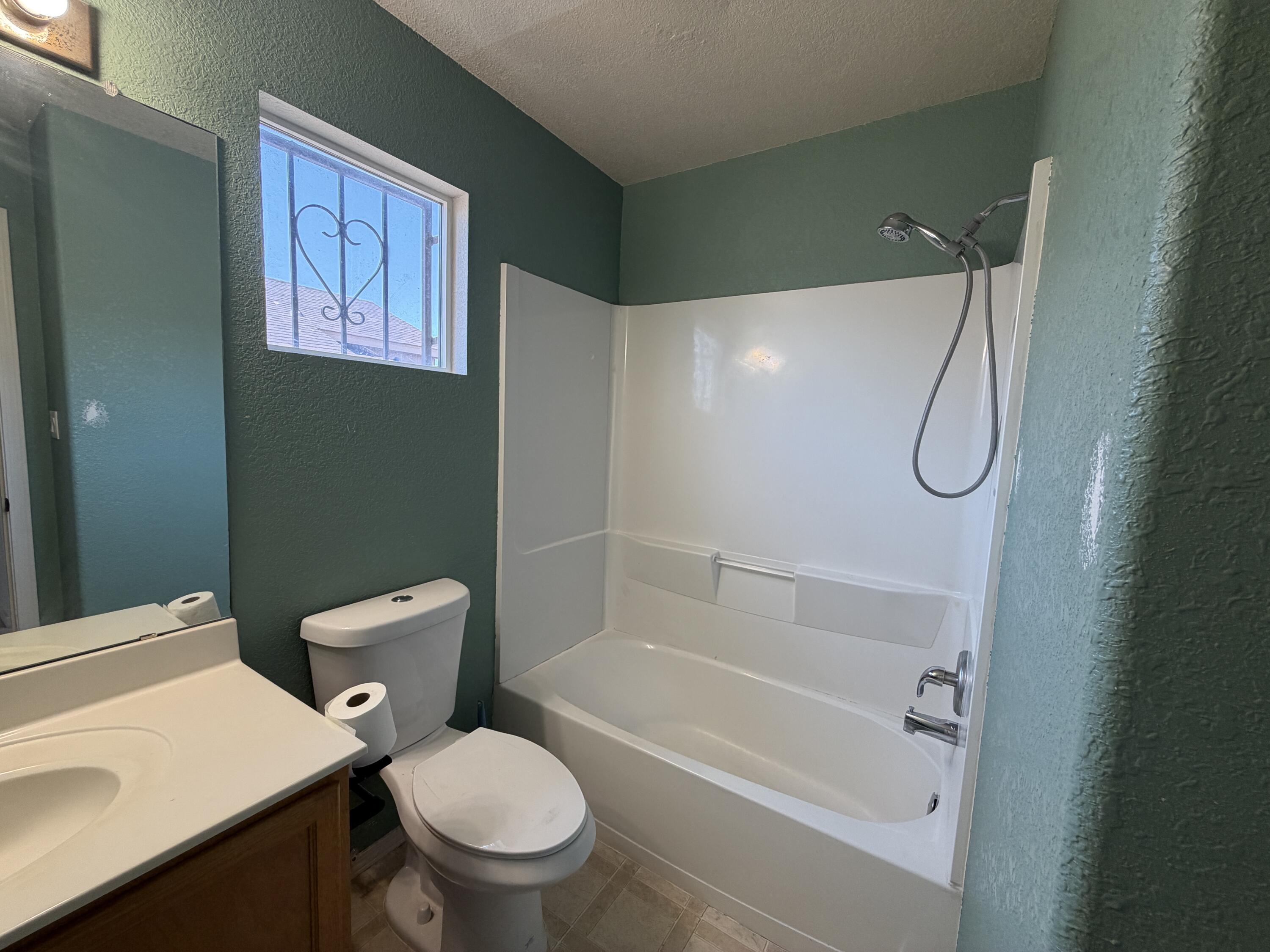 Photo 18 — 1320 Amole Drive SW