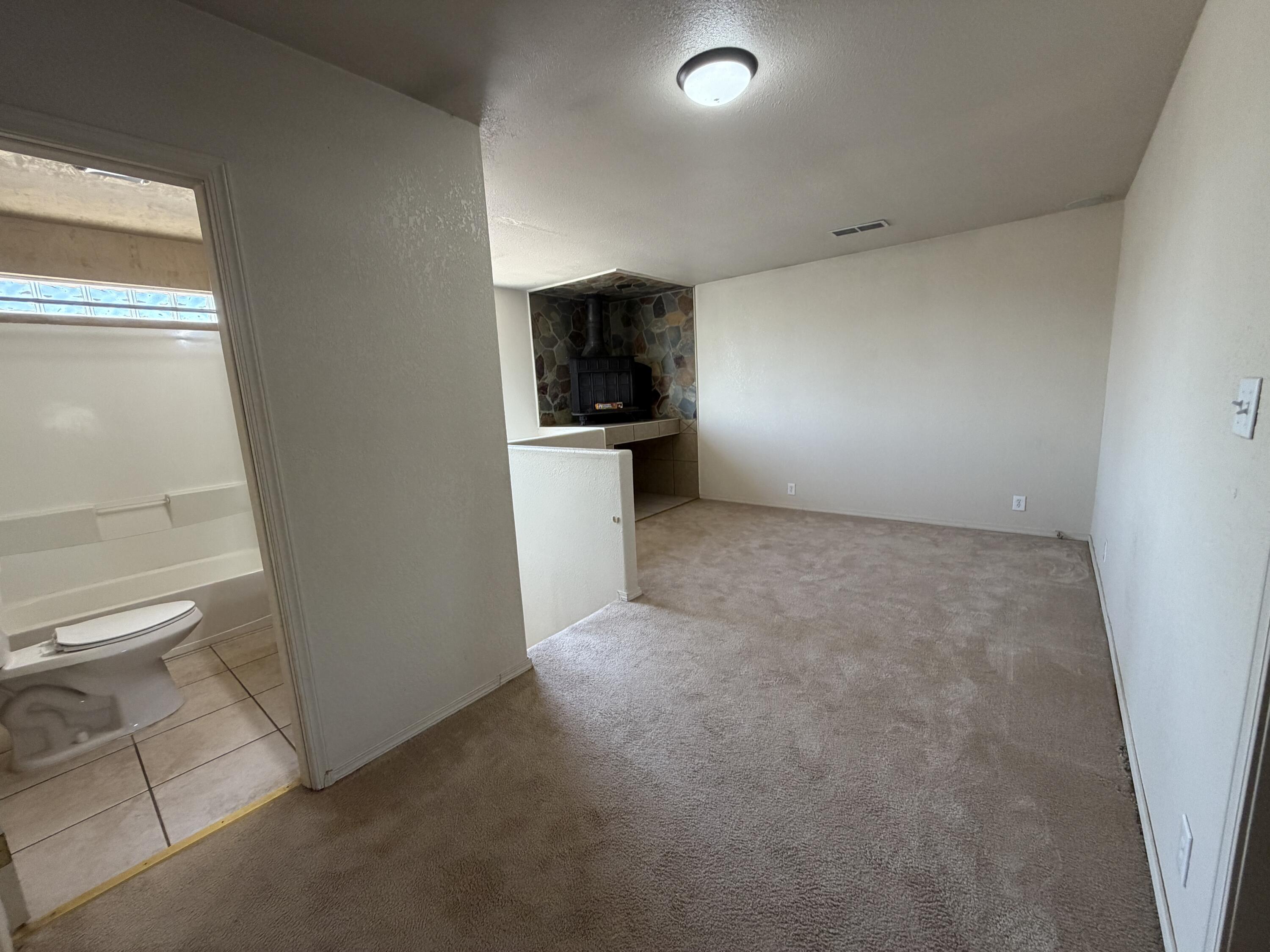 Photo 10 — 1320 Amole Drive SW
