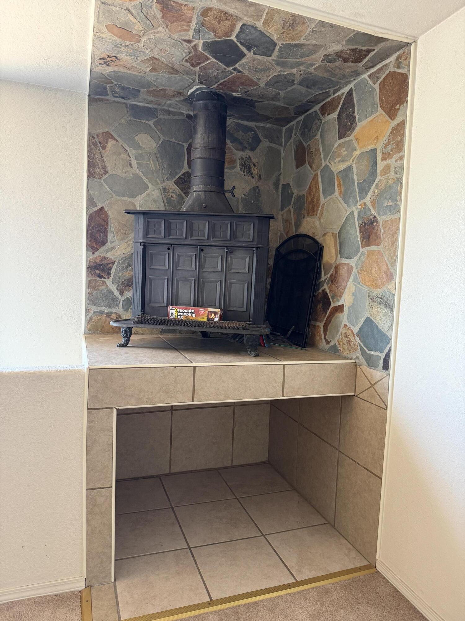 Photo 5 — 1320 Amole Drive SW