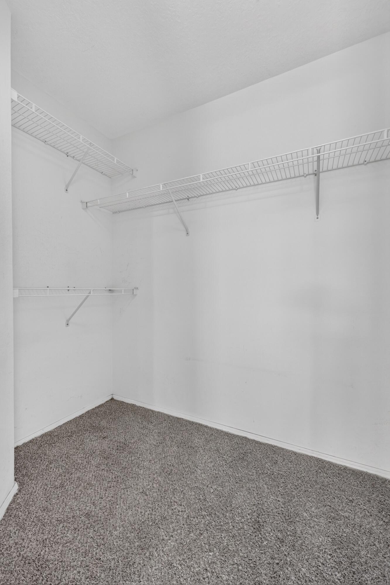 Photo 4 — 4427 Barrett Avenue NW