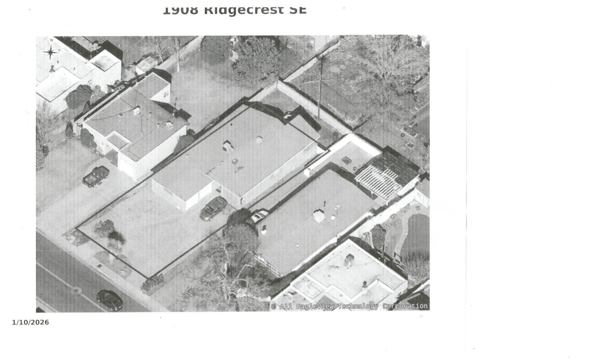 Photo 2 — 1908 Ridgecrest Drive SE