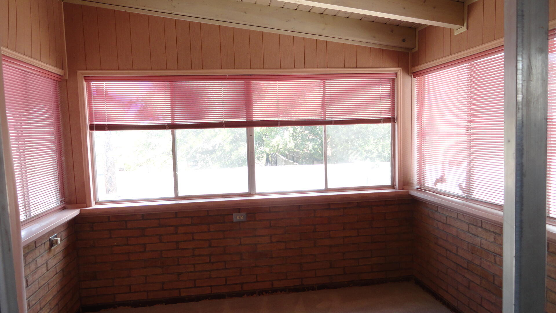 Photo 5 — 1908 Ridgecrest Drive SE