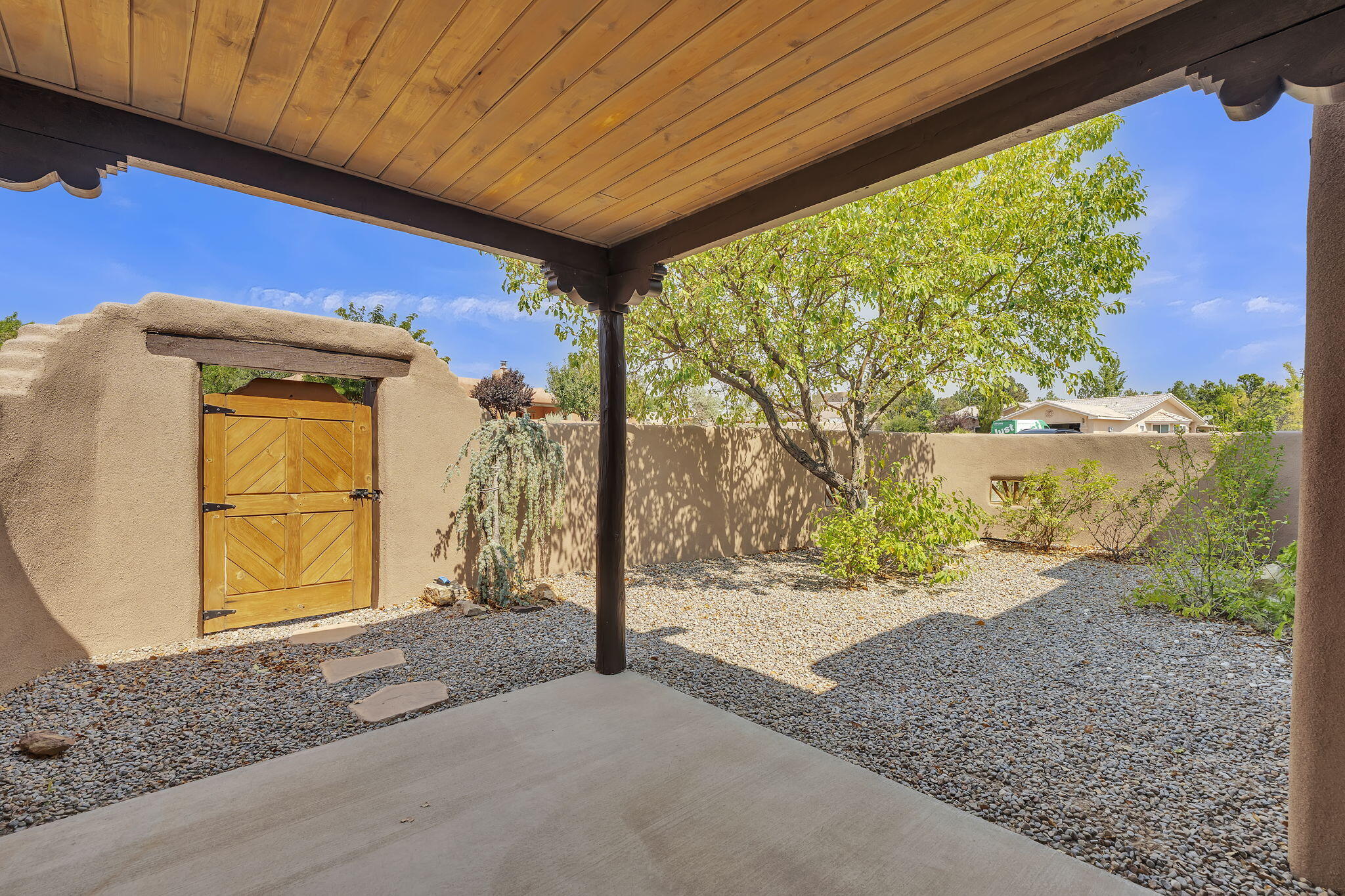 Photo 2 — 5724 Rio Mimbres Road NE