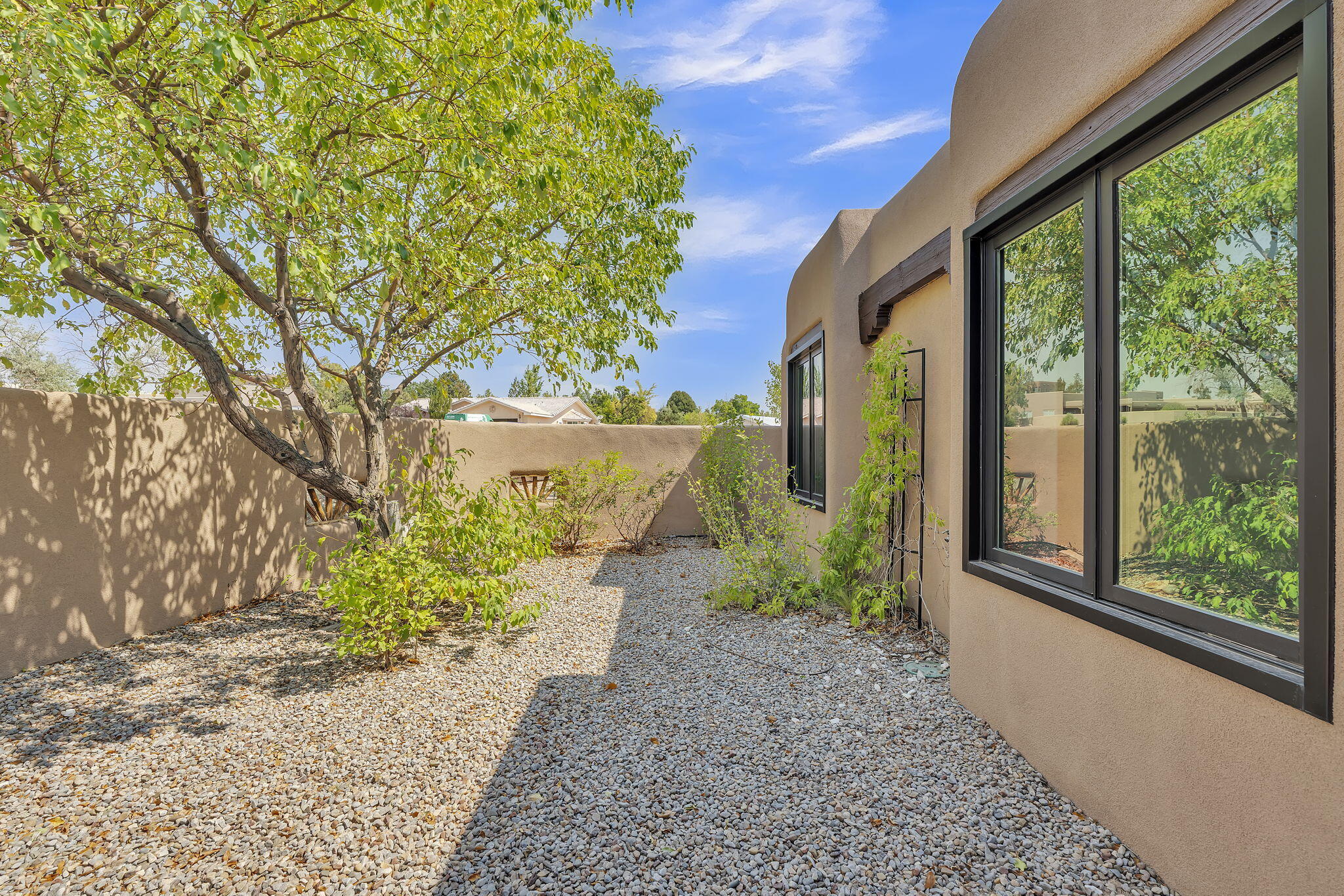 Photo 5 — 5724 Rio Mimbres Road NE