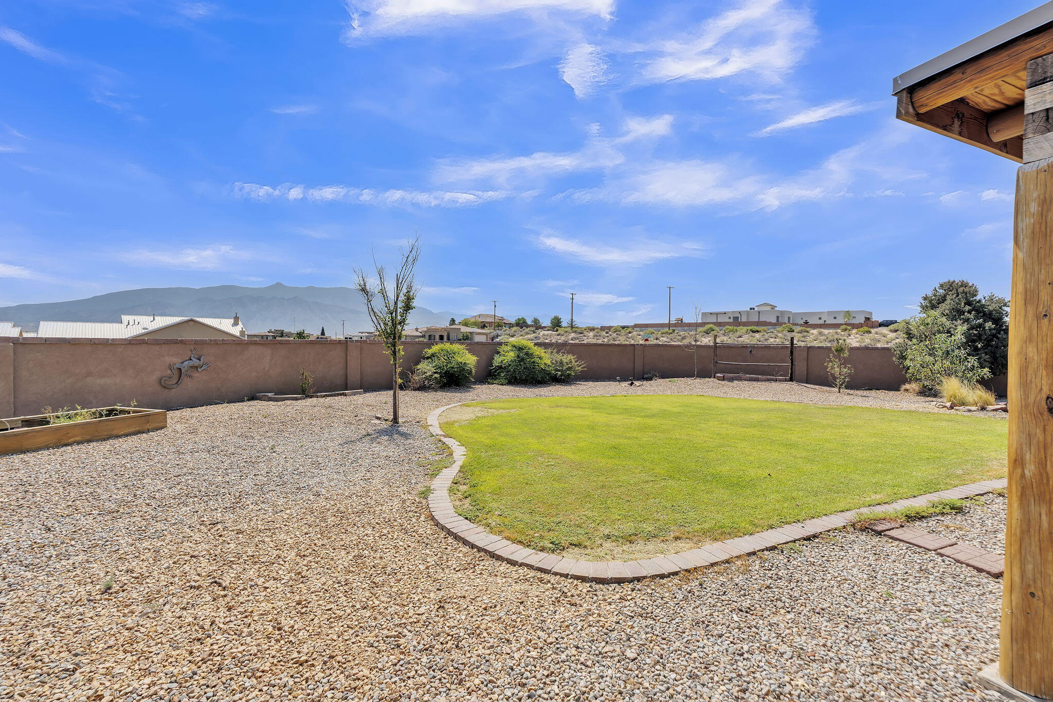 Photo 8 — 5724 Rio Mimbres Road NE