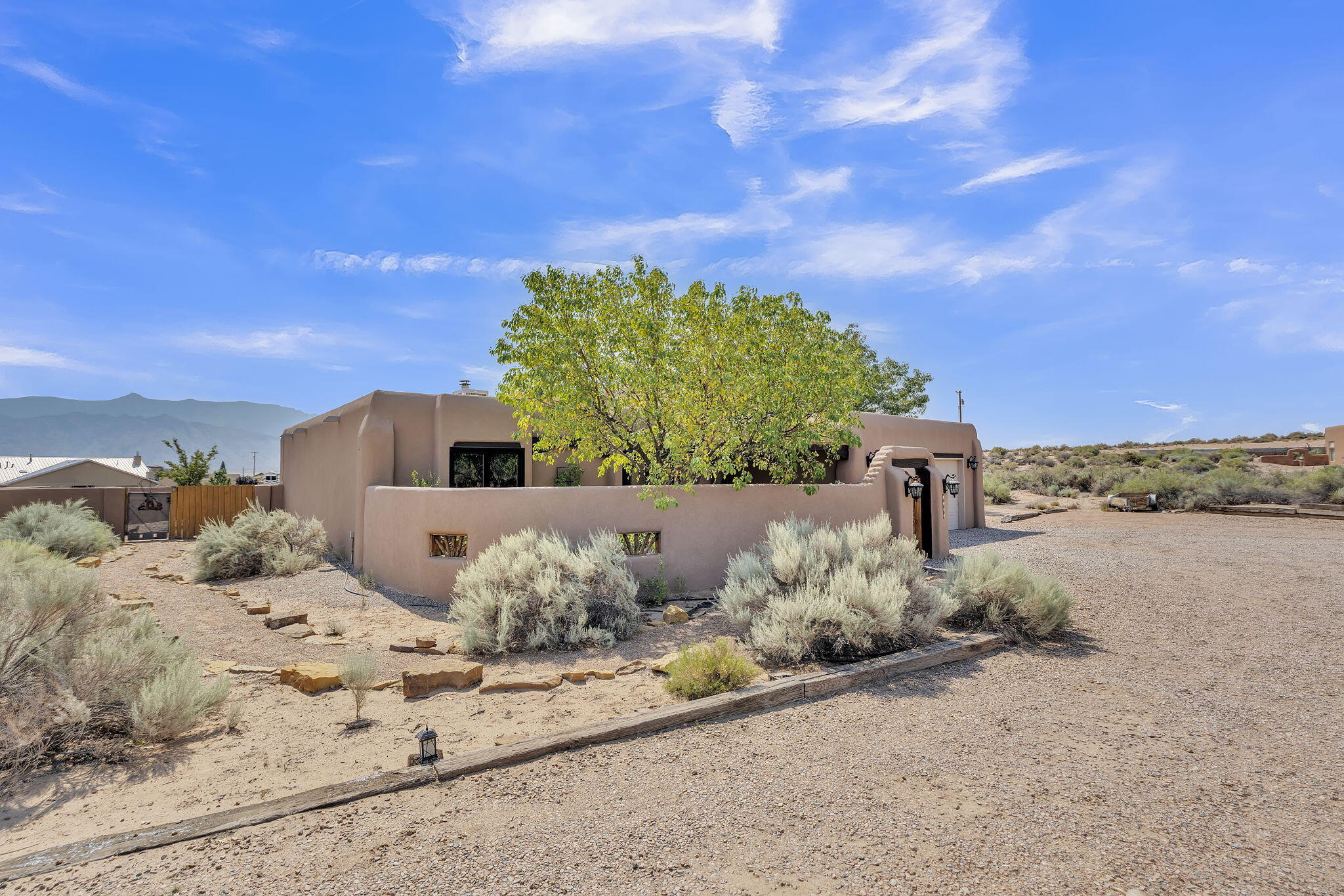 Photo 17 — 5724 Rio Mimbres Road NE