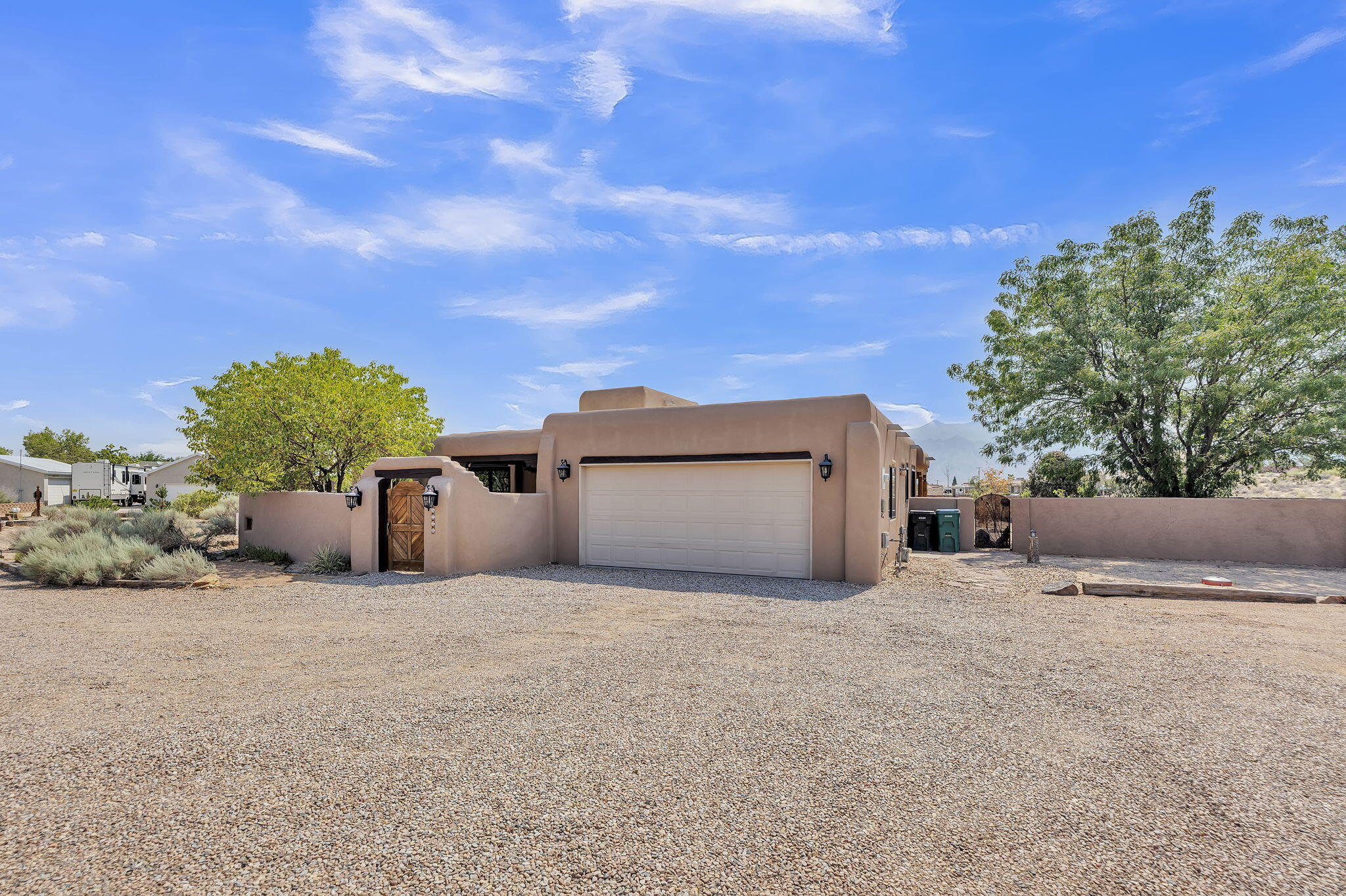 Photo 18 — 5724 Rio Mimbres Road NE