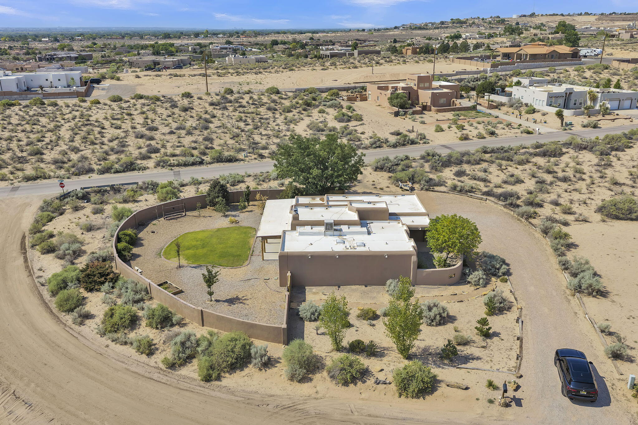 Photo 19 — 5724 Rio Mimbres Road NE
