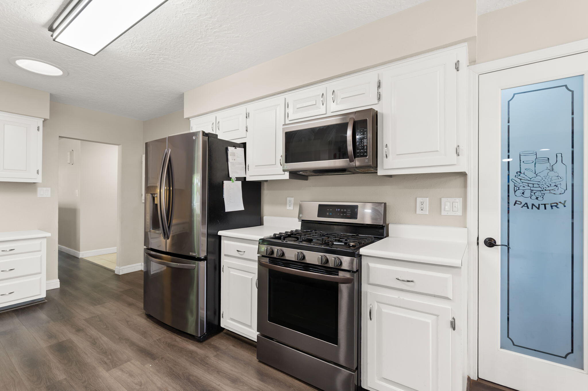 Photo 5 — 5208 Russell Drive NW