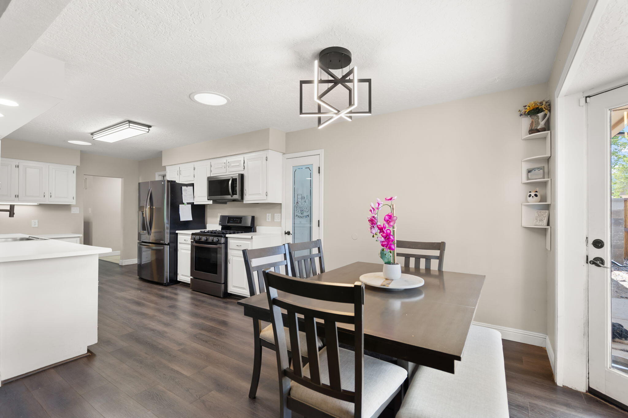 Photo 8 — 5208 Russell Drive NW
