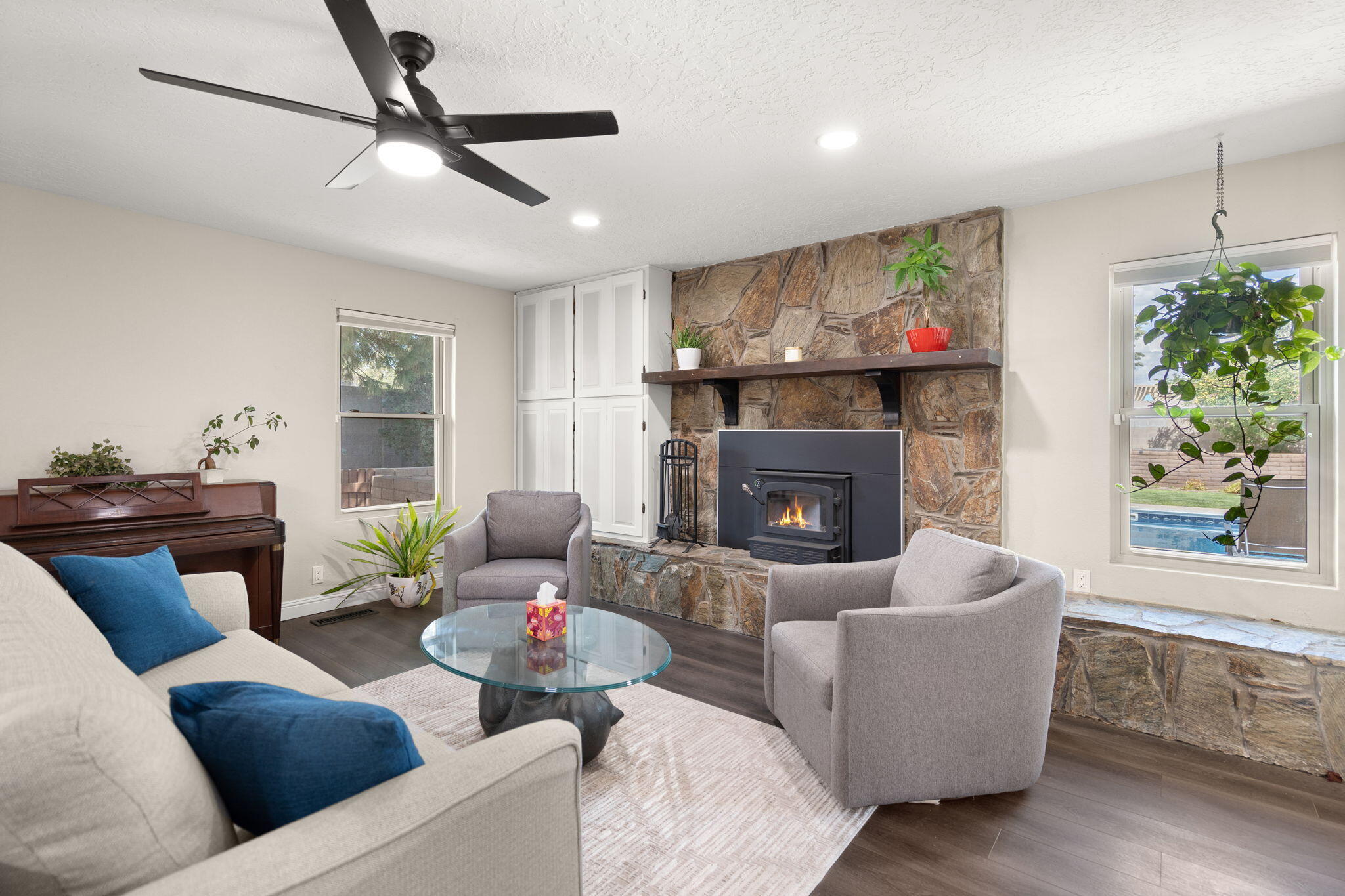 Photo 12 — 5208 Russell Drive NW