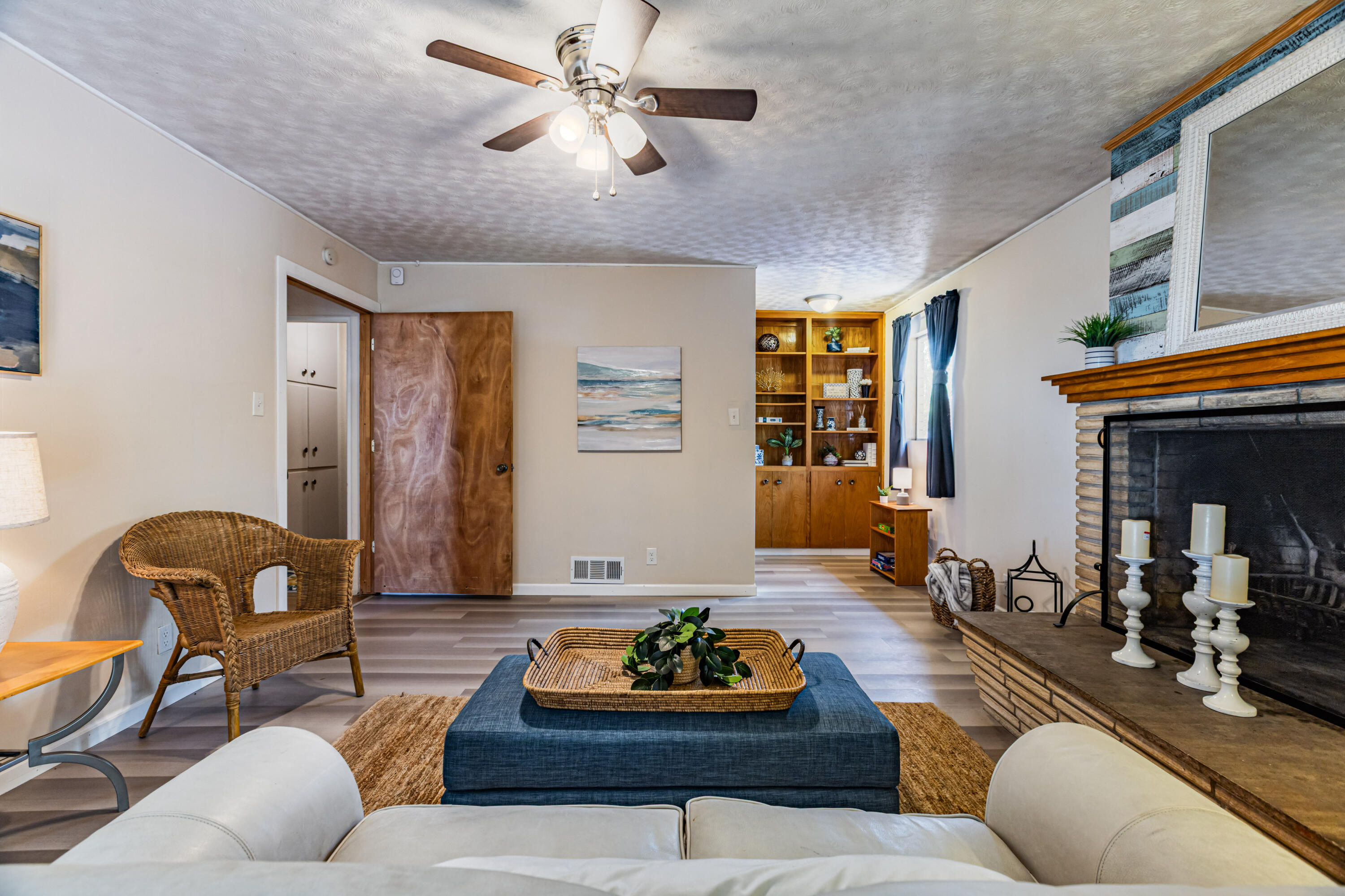 Photo 14 — 507 Alvarado Drive NE