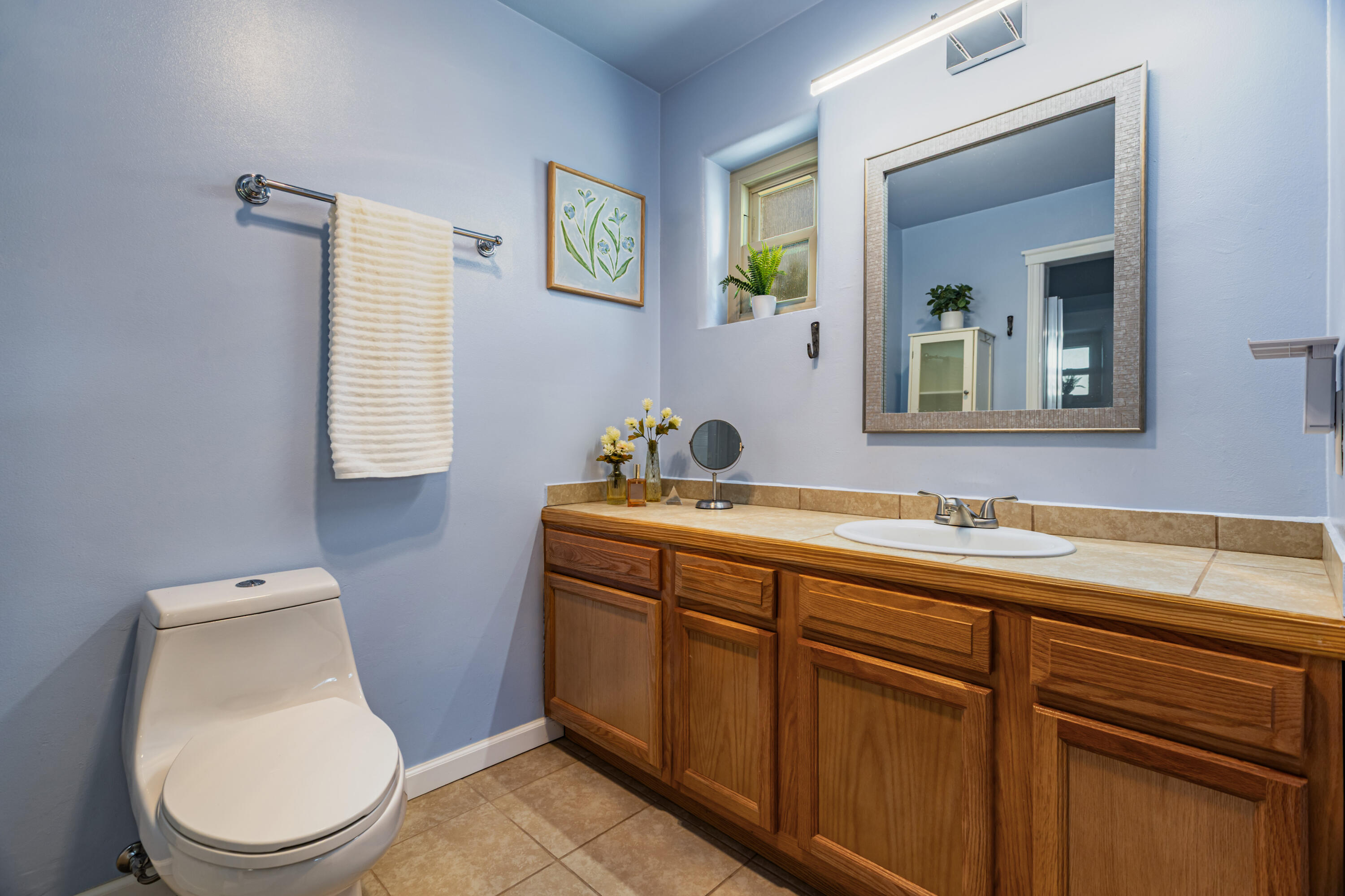 Photo 9 — 507 Alvarado Drive NE